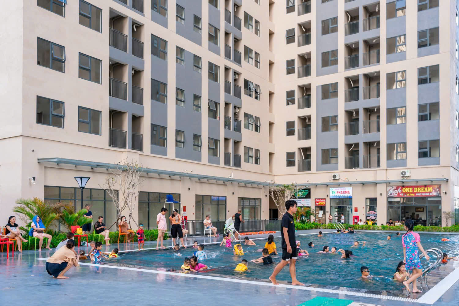 Bộ X&acirc;y dựng đ&ocirc;n đốc triển khai thực hiện đầu tư x&acirc;y dựng nh&agrave; ở x&atilde; hội- Ảnh 1.