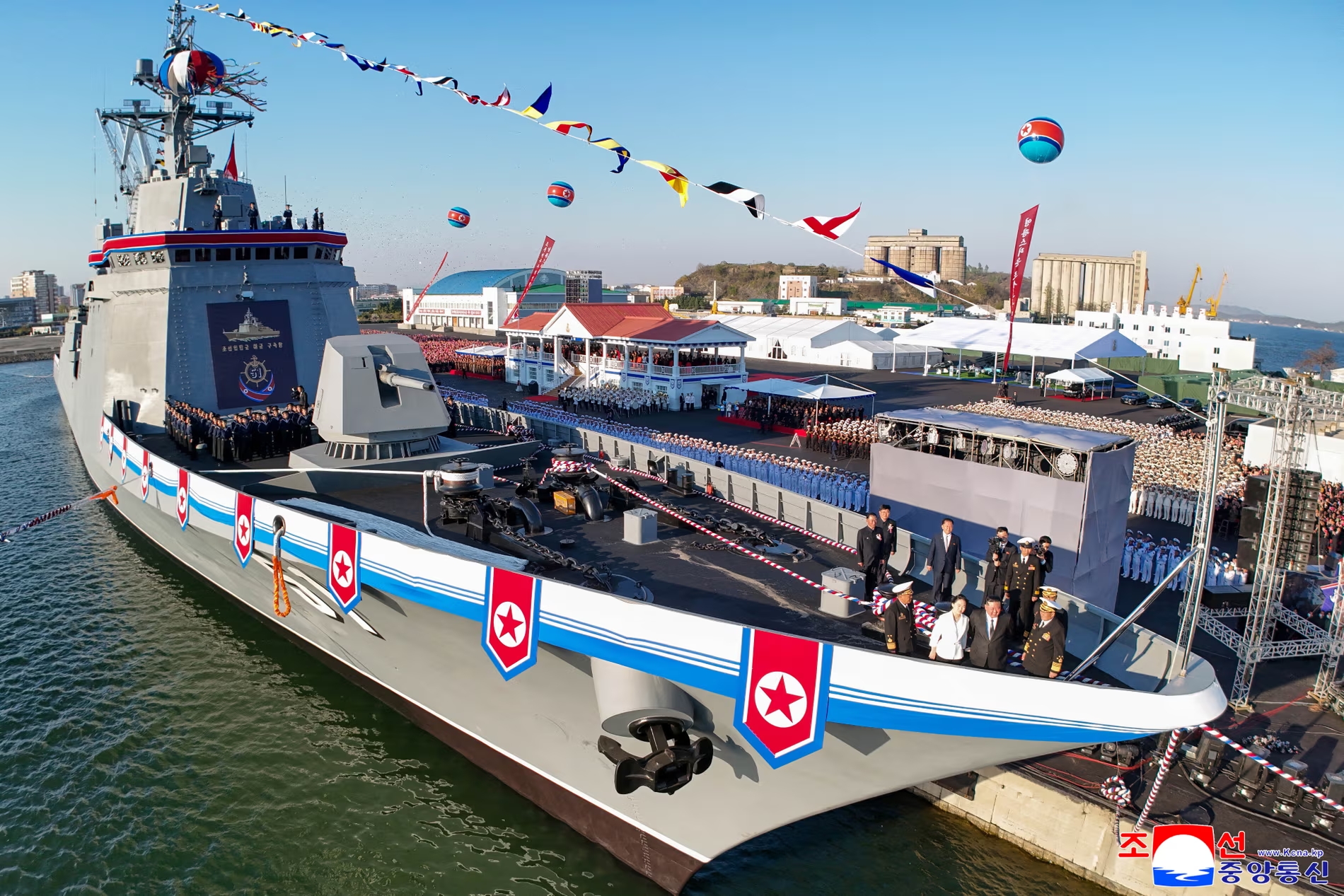 T&agrave;u khu trục 5.000 tấn của Triều Ti&ecirc;n gặp sự cố nghi&ecirc;m trọng ngay trong lễ hạ thủy- Ảnh 1.