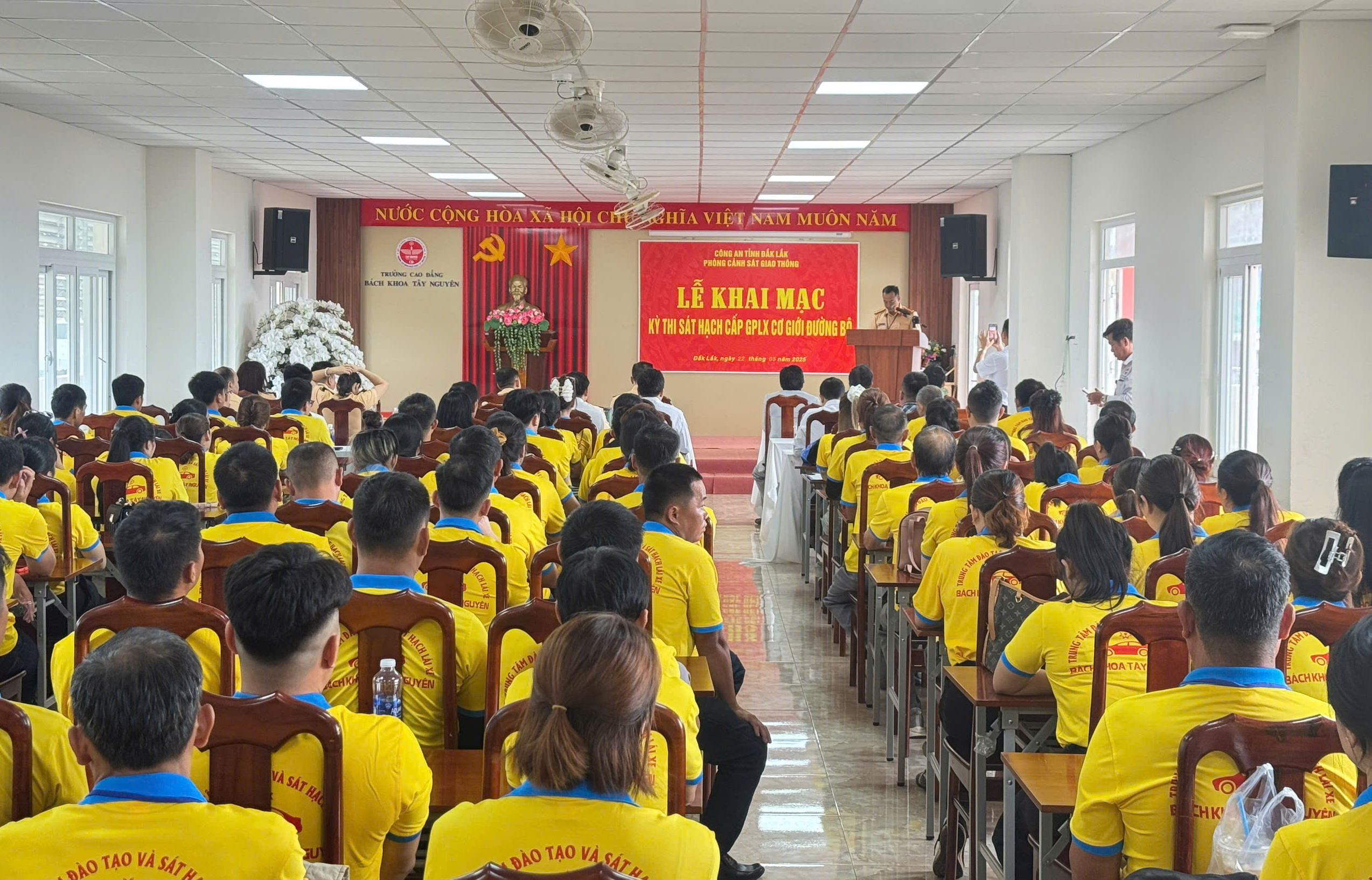 C&ocirc;ng an Đắk Lắk tổ chức kỳ s&aacute;t hạch l&aacute;i xe đầu ti&ecirc;n sau khi tiếp nhận nhiệm vụ mới- Ảnh 1.