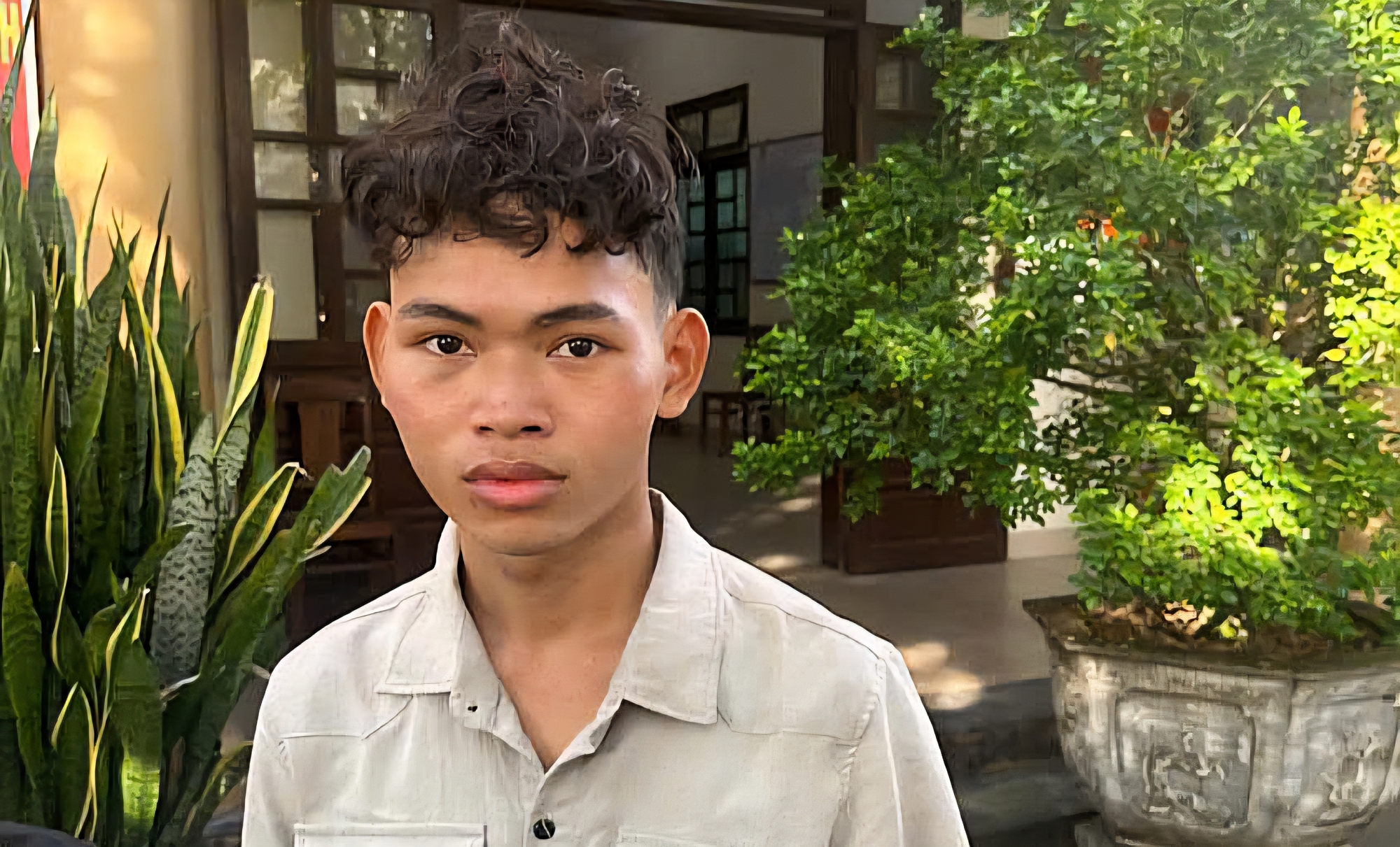 Nam thanh ni&ecirc;n r&uacute;t dao đ&acirc;m chết người tại bệnh viện ở Đ&agrave; Nẵng- Ảnh 1.