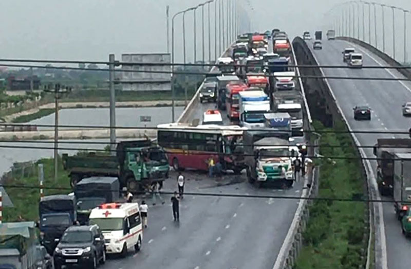 Hiện trường vụ tai nạn khiến một người bị thương. Hiện trường vụ tai nạn khiến một người bị thương.