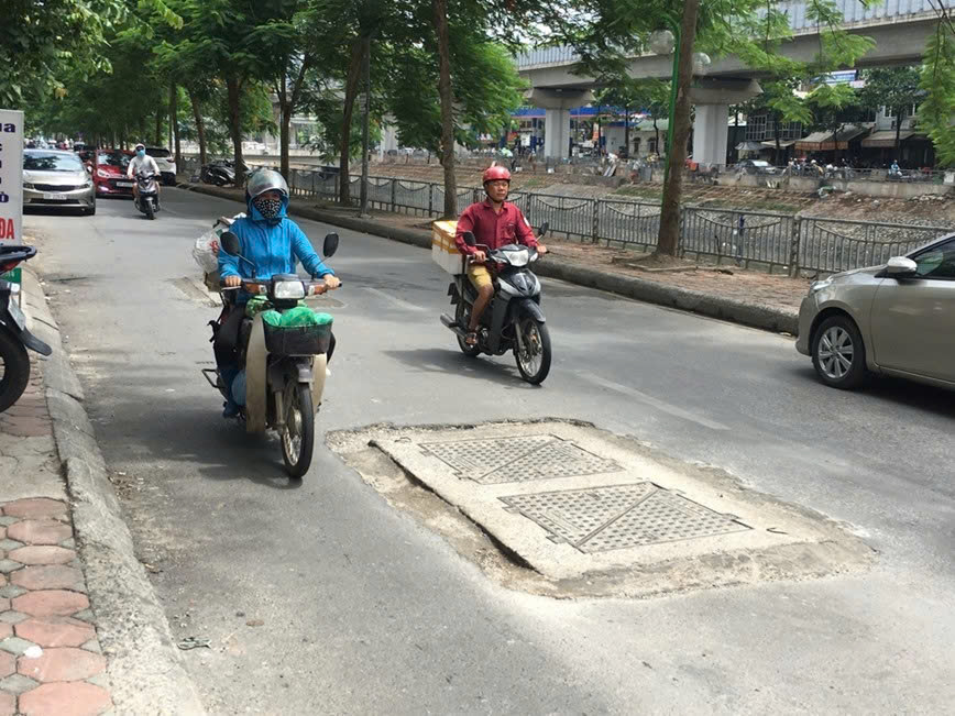 Hà Nội điều chỉnh giao thông trên phố Giáp Nhất, người dân đi lại thế nào?- Ảnh 1. Hà Nội điều chỉnh giao thông trên phố Giáp Nhất, người dân đi lại thế nào?- Ảnh 1.