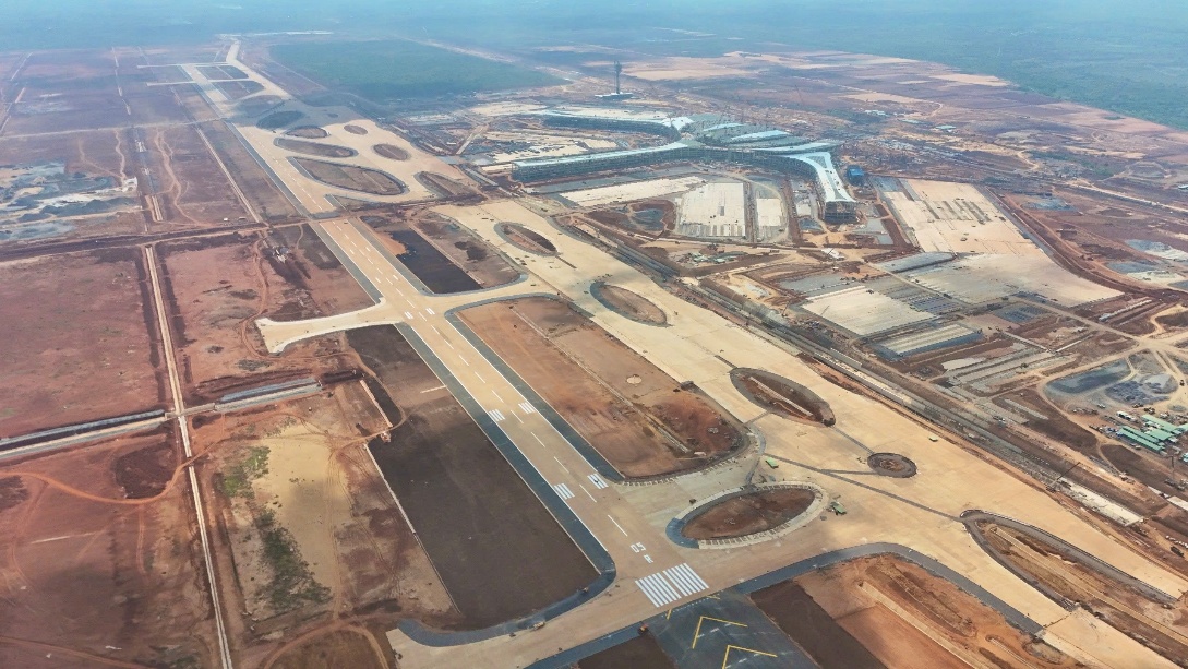 Minister Tran Hong Minh urges Long Thanh Airport, Expressways done by end of 2025- Ảnh 2. Minister Tran Hong Minh urges Long Thanh Airport, Expressways done by end of 2025- Ảnh 2.