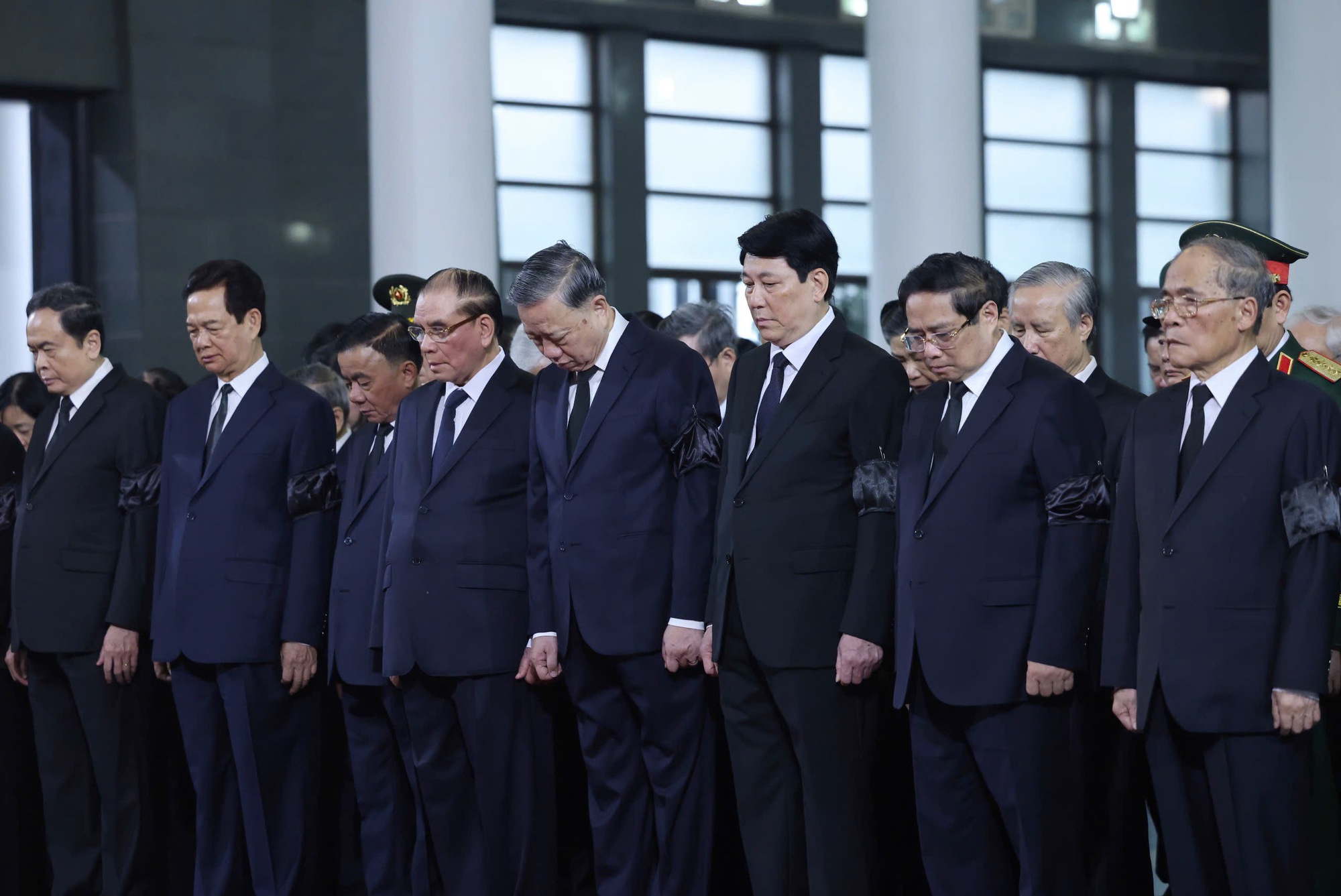 L&atilde;nh đạo Đảng, Nh&agrave; nước tiễn biệt nguy&ecirc;n Chủ tịch nước Trần Đức Lương- Ảnh 6.