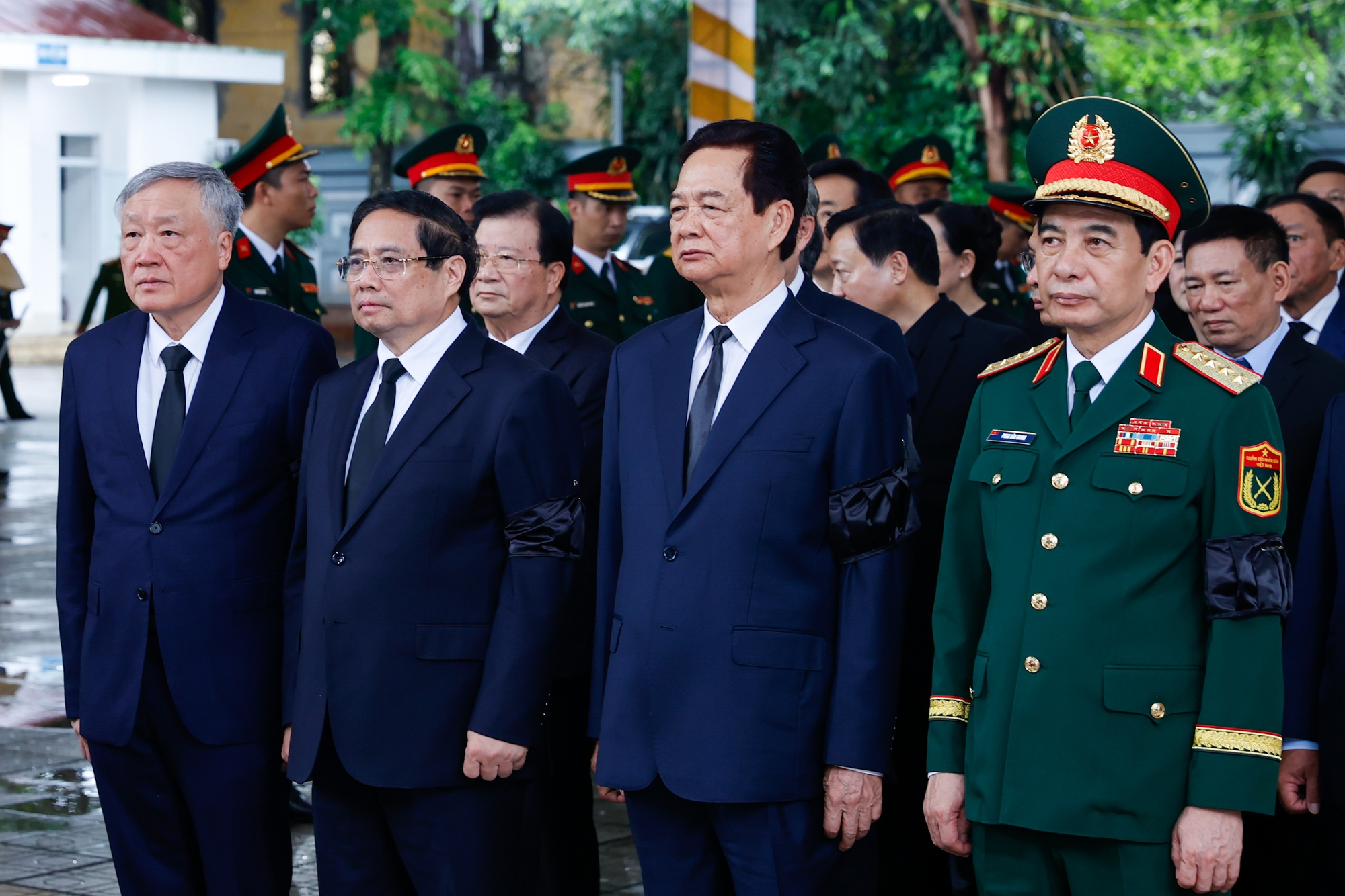 L&atilde;nh đạo Đảng, Nh&agrave; nước tiễn biệt nguy&ecirc;n Chủ tịch nước Trần Đức Lương- Ảnh 9.