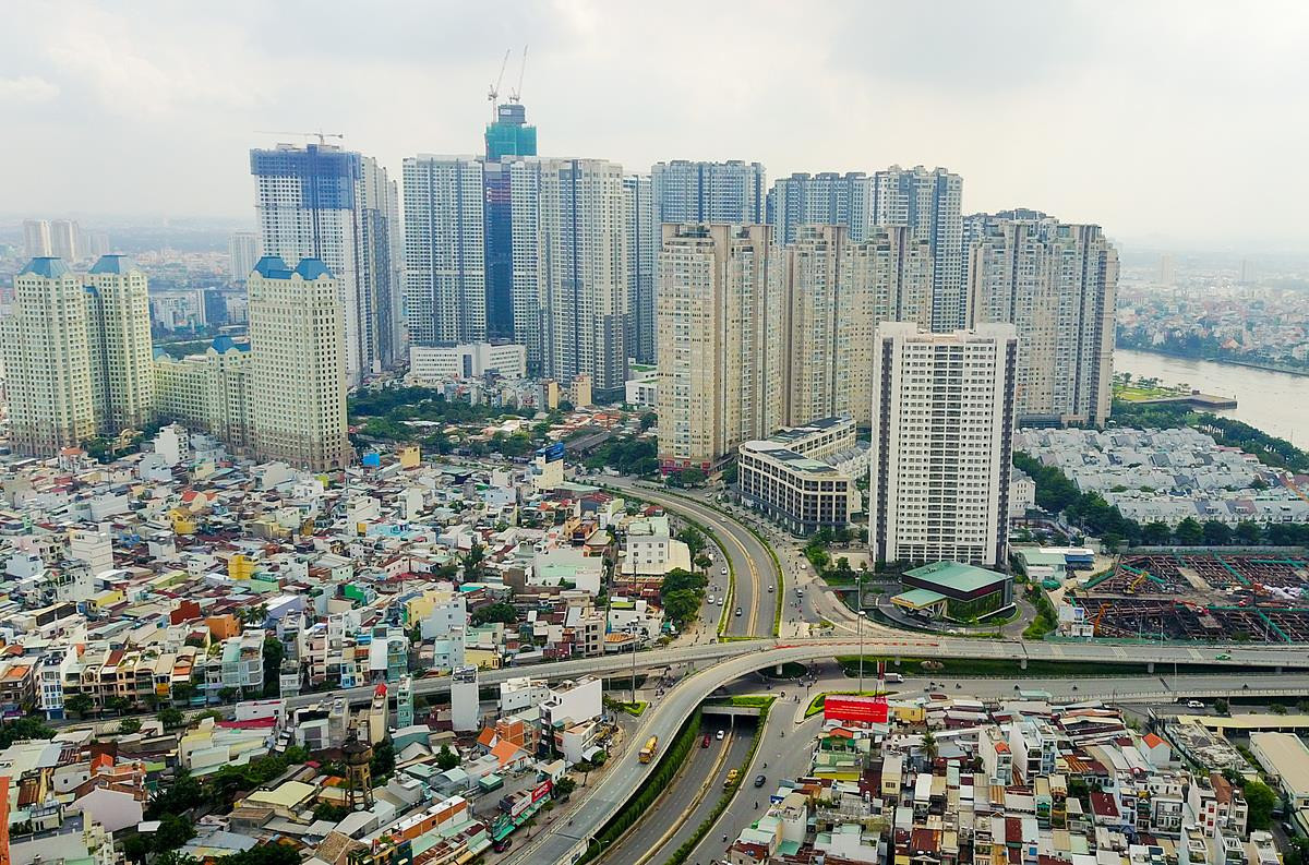 Thủ tướng: Tăng nguồn cung, giảm gi&aacute; th&agrave;nh bất động sản để mọi người d&acirc;n đều c&oacute; chỗ ở- Ảnh 4.