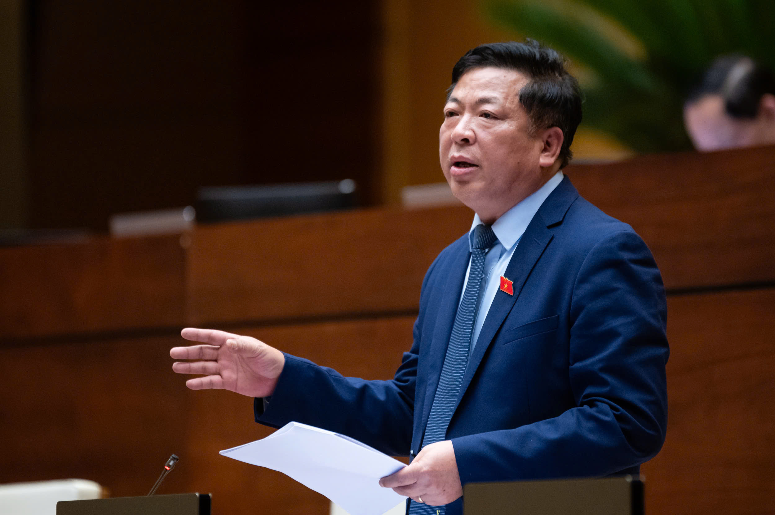 Bộ trưởng Trần Hồng Minh l&yacute; giải việc kh&ocirc;ng quy định gi&aacute; s&agrave;n nh&agrave; ở x&atilde; hội- Ảnh 4.