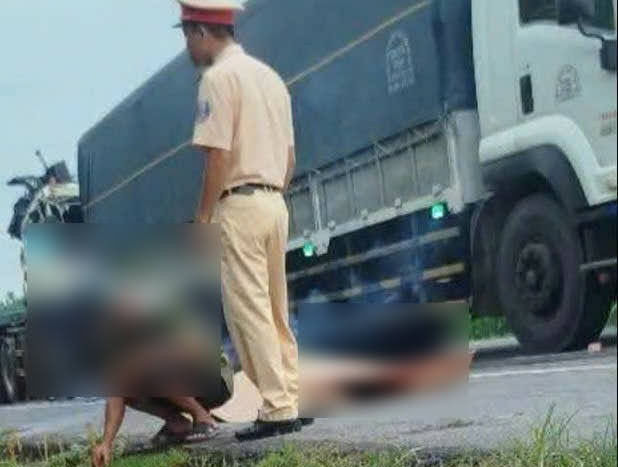 Tiền Giang: Tài xế xe container tử vong sau va chạm với ô tô tải- Ảnh 1. Tiền Giang: Tài xế xe container tử vong sau va chạm với ô tô tải- Ảnh 1.