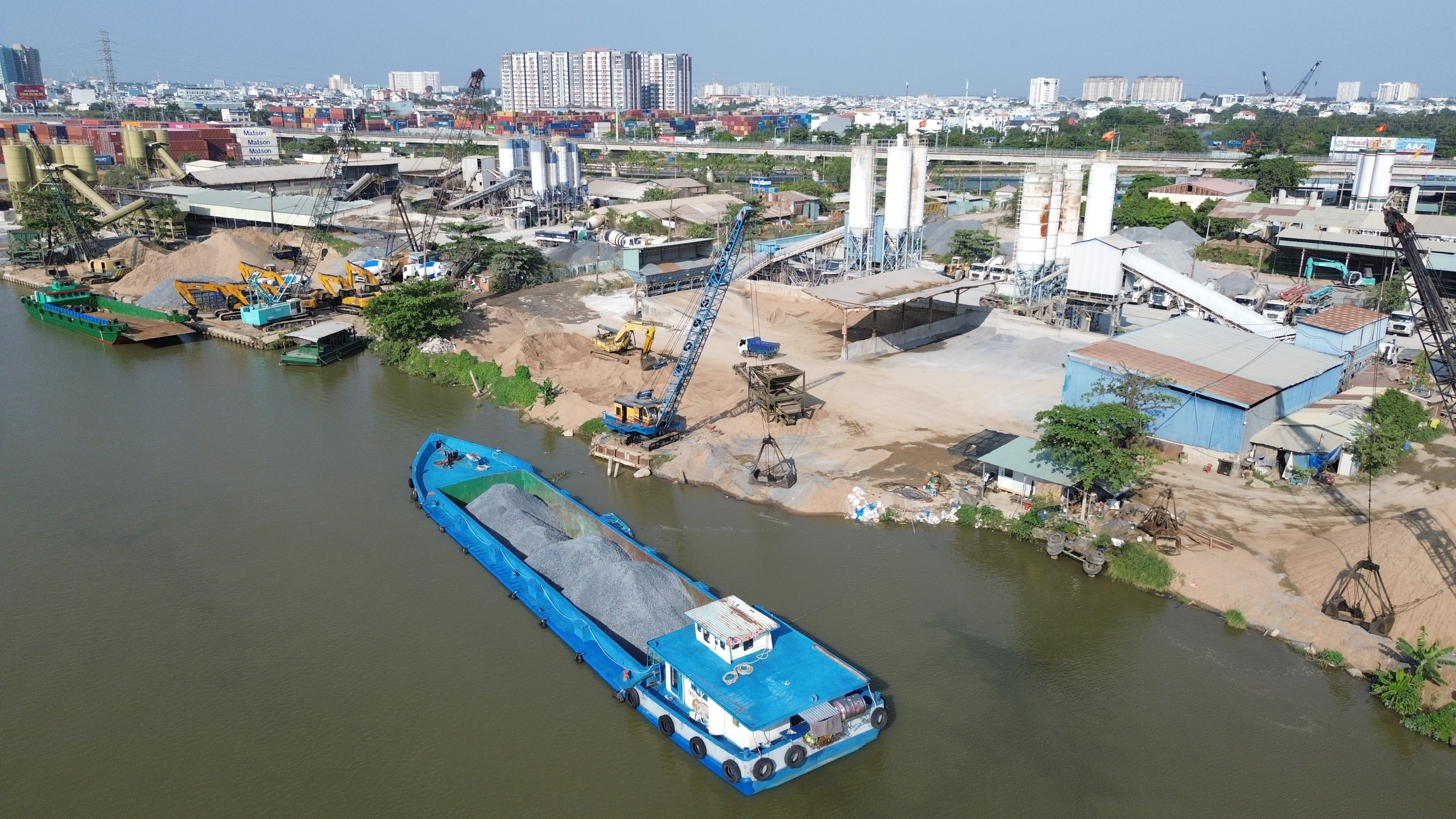 TP.HCM quyết liệt khơi thông "luồng xanh" cát cho dự án Vành đai 3- Ảnh 2. TP.HCM quyết liệt khơi thông "luồng xanh" cát cho dự án Vành đai 3- Ảnh 2.