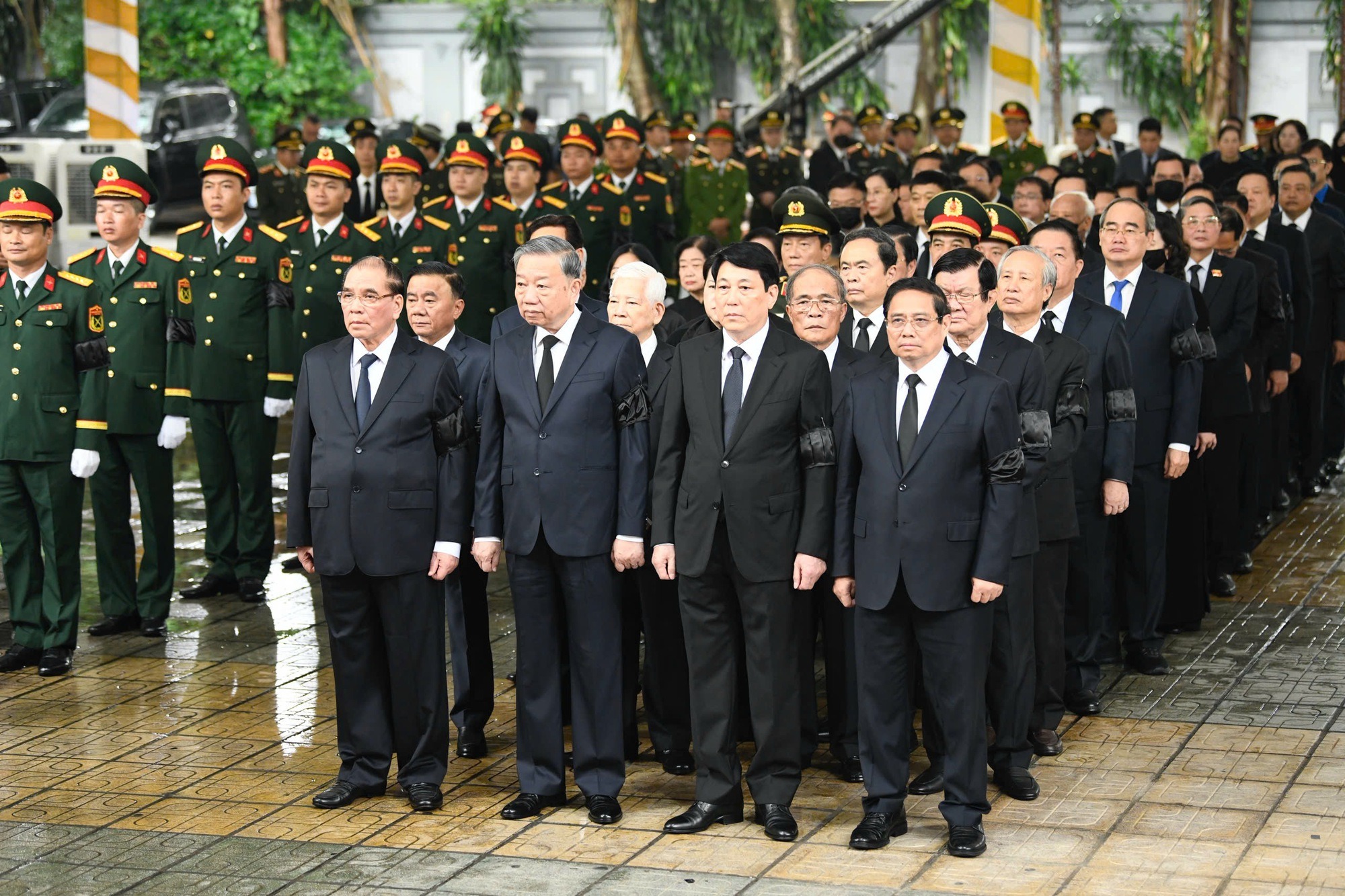 L&atilde;nh đạo Đảng, Nh&agrave; nước tiễn biệt nguy&ecirc;n Chủ tịch nước Trần Đức Lương- Ảnh 4.