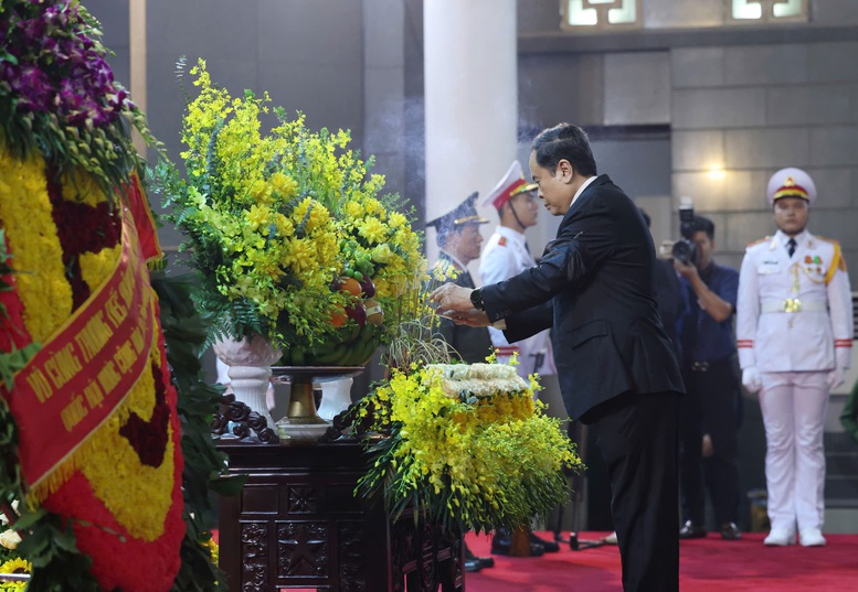L&atilde;nh đạo Đảng, Nh&agrave; nước tiễn biệt nguy&ecirc;n Chủ tịch nước Trần Đức Lương- Ảnh 12.