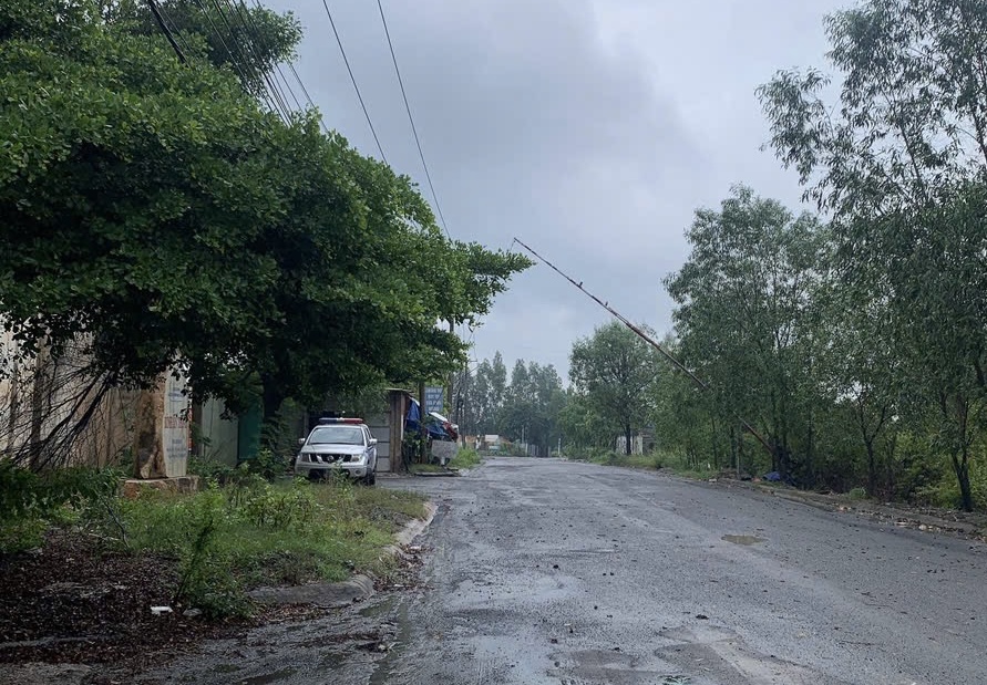 Vụ lập barie thu ph&iacute; đường l&agrave;ng ở Trảng Bom: C&ocirc;ng an l&agrave;m việc với một số người li&ecirc;n quan- Ảnh 2.