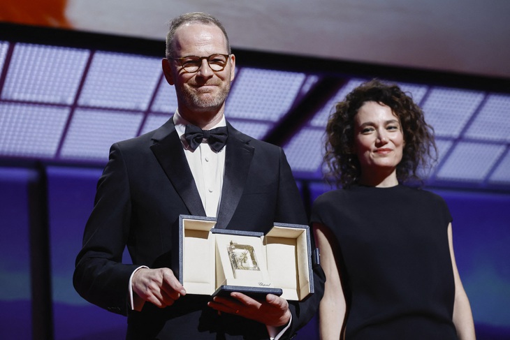 "It was just an accident" thắng giải C&agrave;nh cọ v&agrave;ng tại Li&ecirc;n hoan phim Cannes 2025- Ảnh 3.