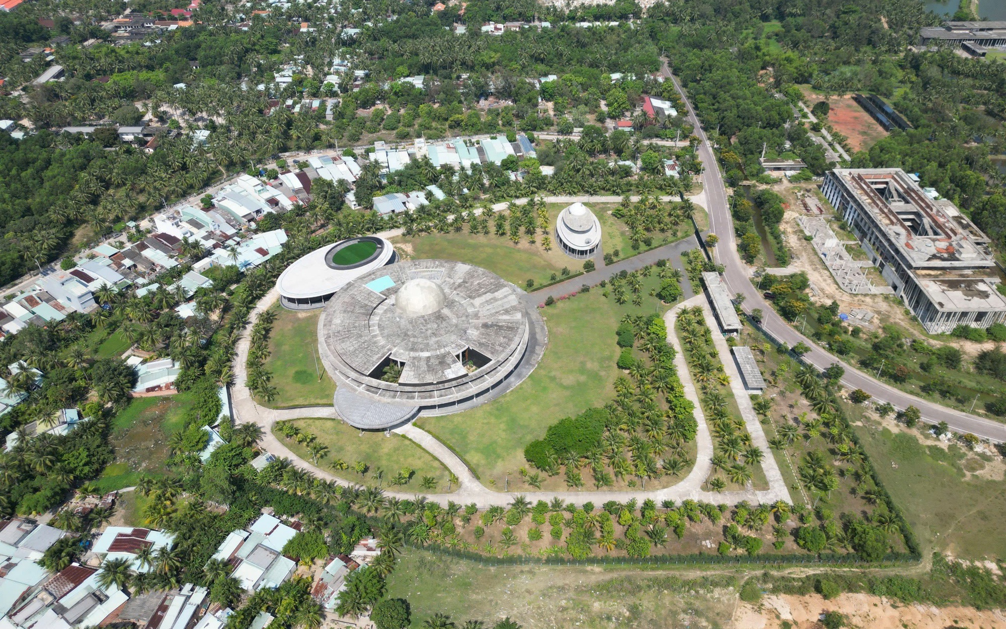 Gia Lai xúc tiến xây dựng Trung tâm đào tạo nhân lực năng lượng tái tạo 2.300 tỷ đồng- Ảnh 2. Bình Định đặt mục tiêu trở thành trung tâm đào tạo công nghệ cao của cả nước