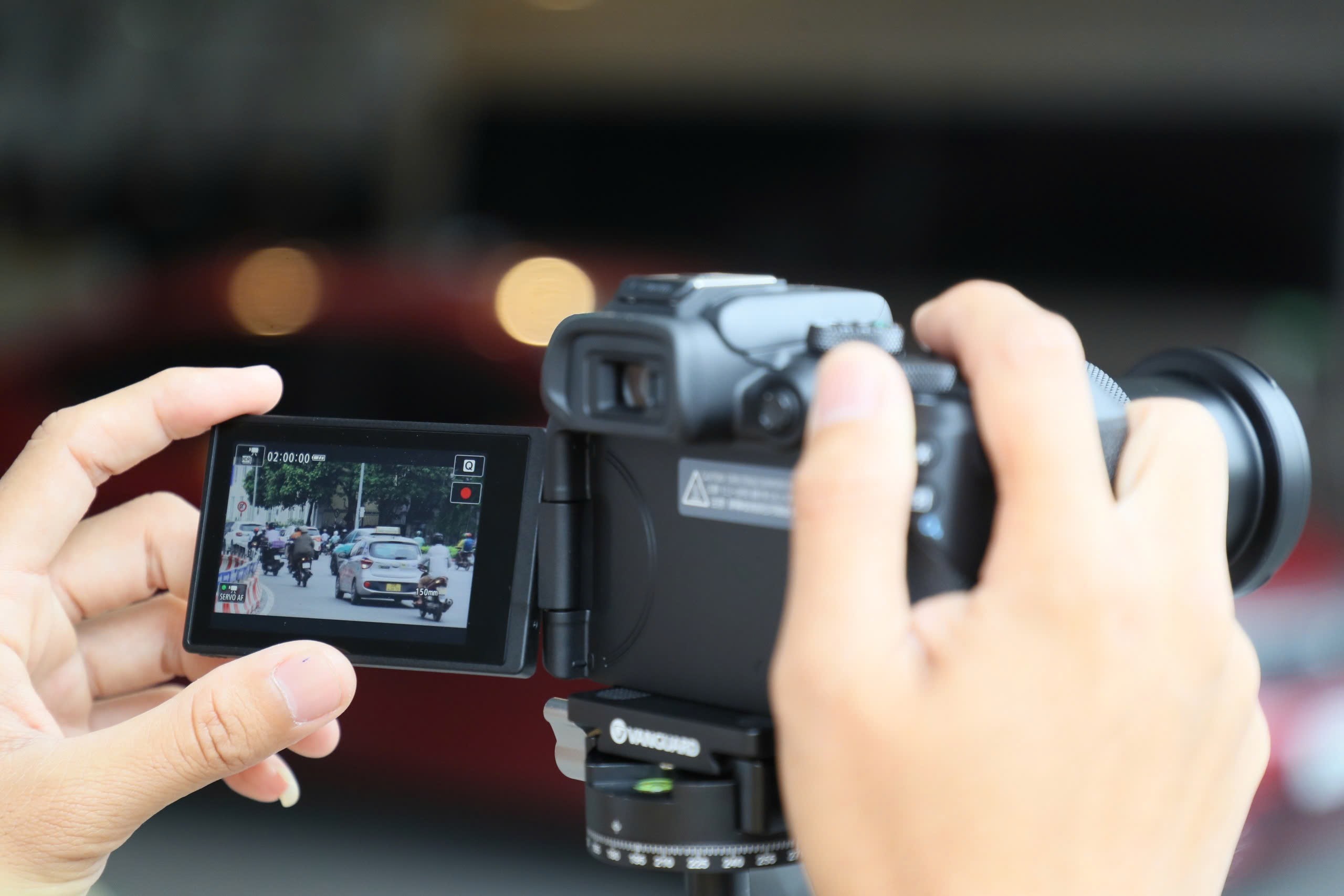 H&agrave; Nội: CSGT bố tr&iacute; hơn 20 điểm ghi h&igrave;nh lưu động, xử nghi&ecirc;m t&igrave;nh trạng nhờn luật- Ảnh 4.