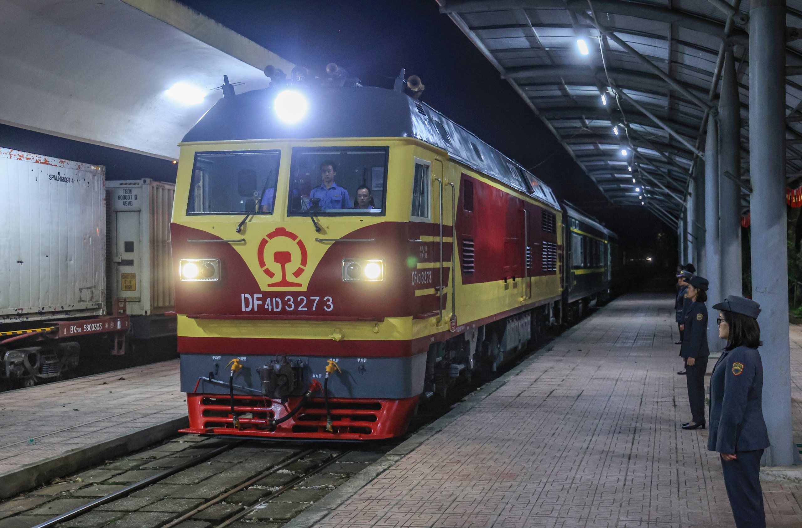 T&agrave;u li&ecirc;n vận quốc tế đầu ti&ecirc;n đến ga Đồng Đăng sau 5 năm gi&aacute;n đoạn- Ảnh 2.