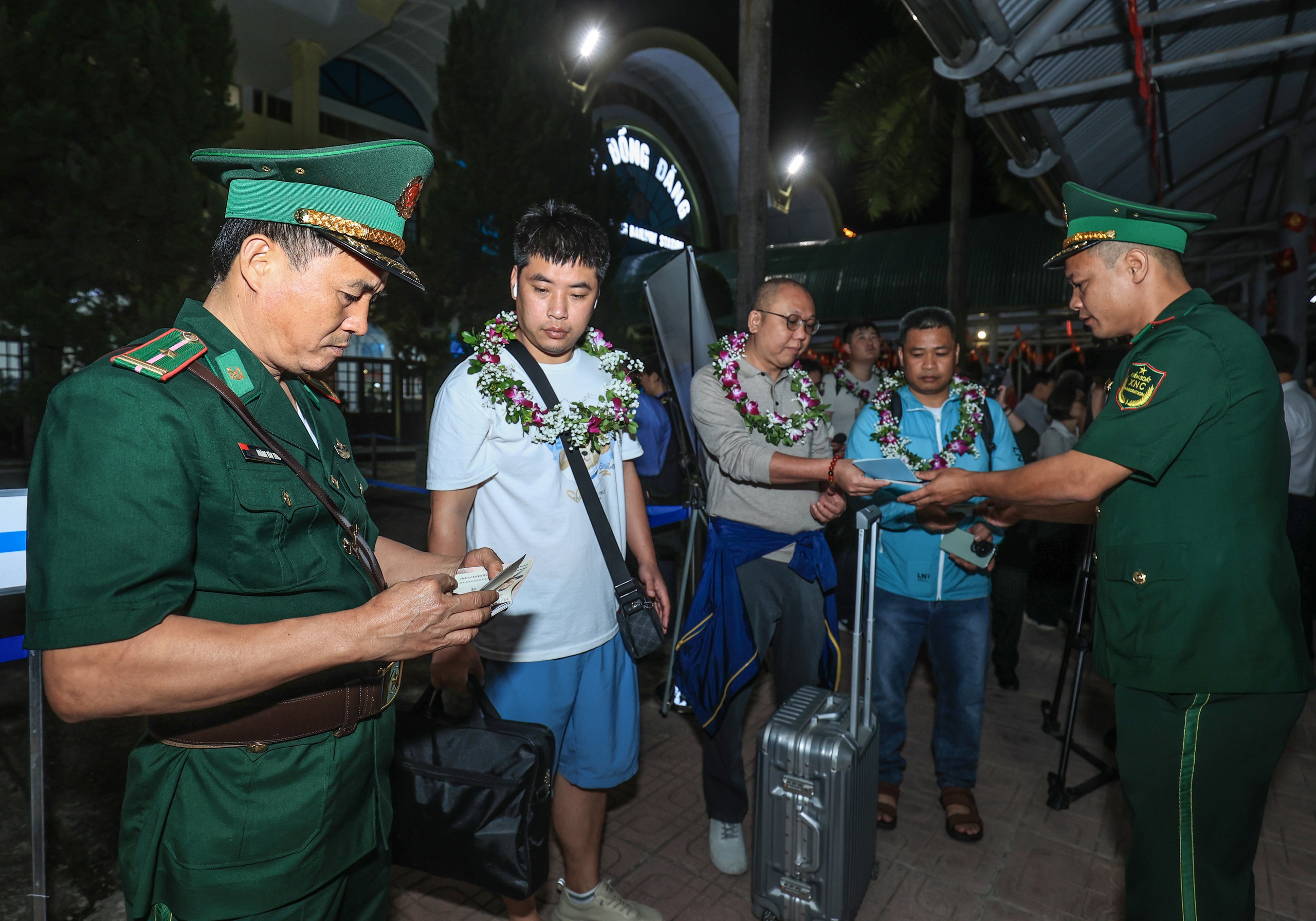 T&agrave;u li&ecirc;n vận quốc tế đầu ti&ecirc;n đến ga Đồng Đăng sau 5 năm gi&aacute;n đoạn- Ảnh 12.