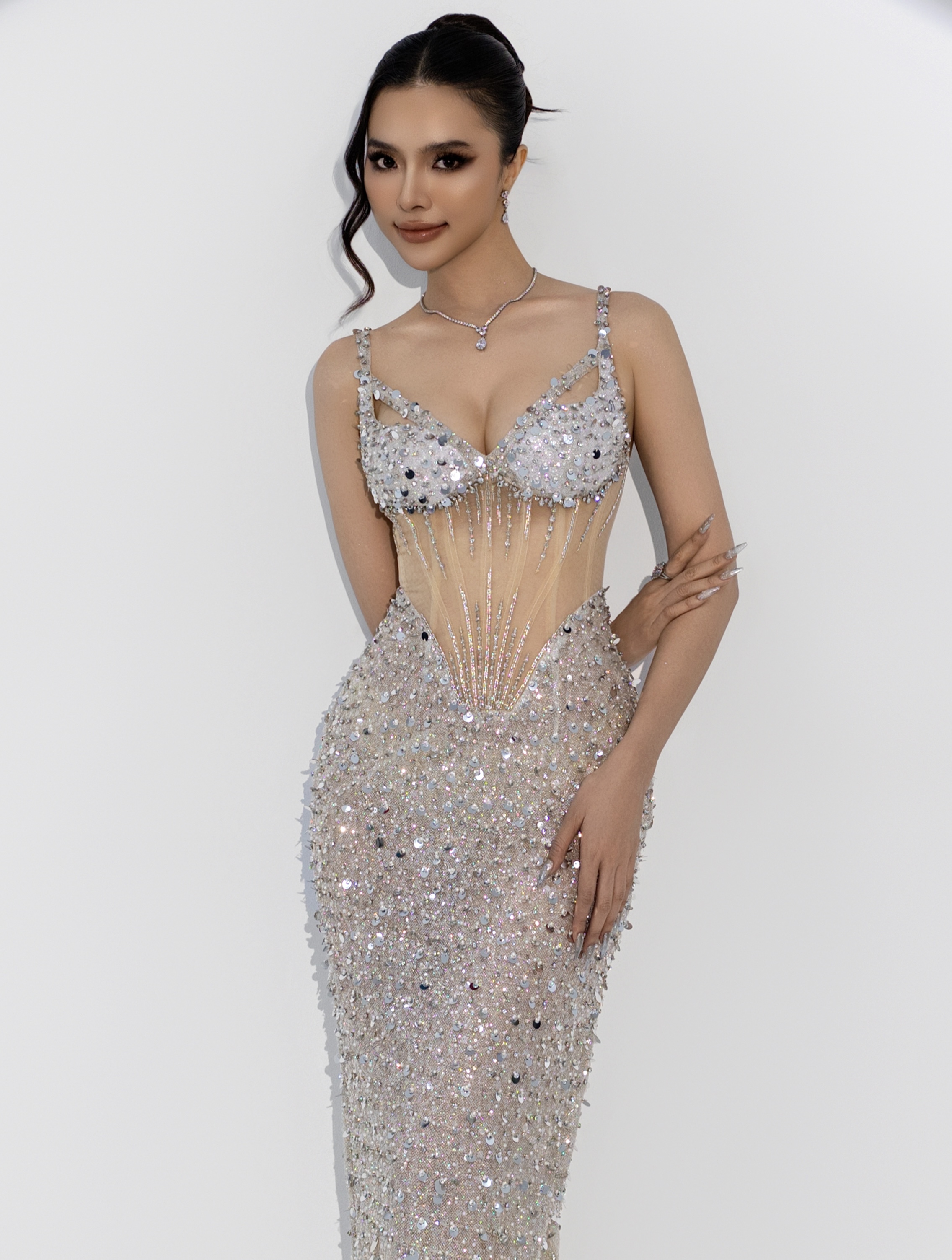 Hạnh Nguy&ecirc;n ra mắt bộ ảnh mới trước thềm khởi động Miss Grand Vietnam 2025- Ảnh 7.