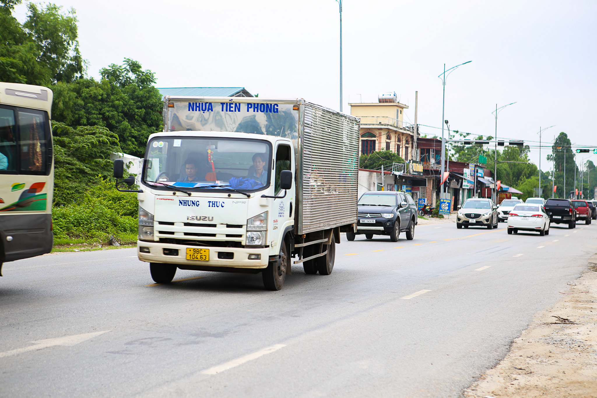 Bắc Giang: Cận cảnh tuyến đường sắp được chi gần 1,8 ngh&igrave;n tỷ đồng để n&acirc;ng cấp, mở rộng- Ảnh 4.