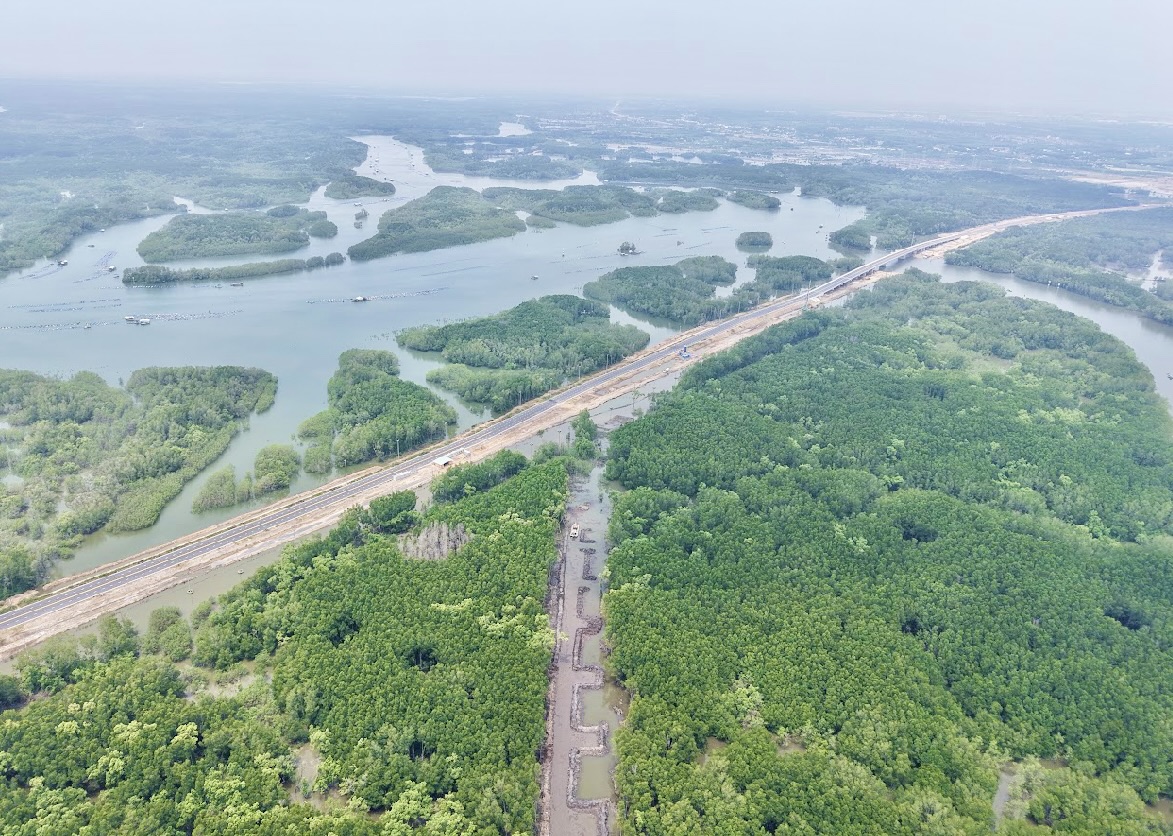 H&igrave;nh ảnh mới nhất cầu Phước An 4.900 tỷ đồng c&oacute; nhịp ch&iacute;nh d&agrave;i nhất Đ&ocirc;ng Nam &Aacute;- Ảnh 13.