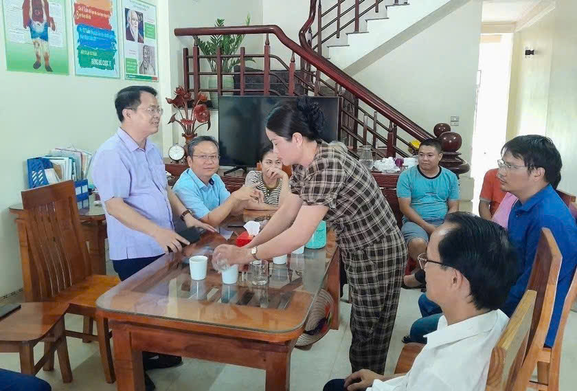 Làm không ngừng nghỉ để GPMB tuyến đường sắt Lào Cai - Hà Nội - Hải Phòng- Ảnh 2. Làm không ngừng nghỉ để GPMB tuyến đường sắt Lào Cai - Hà Nội - Hải Phòng- Ảnh 2.