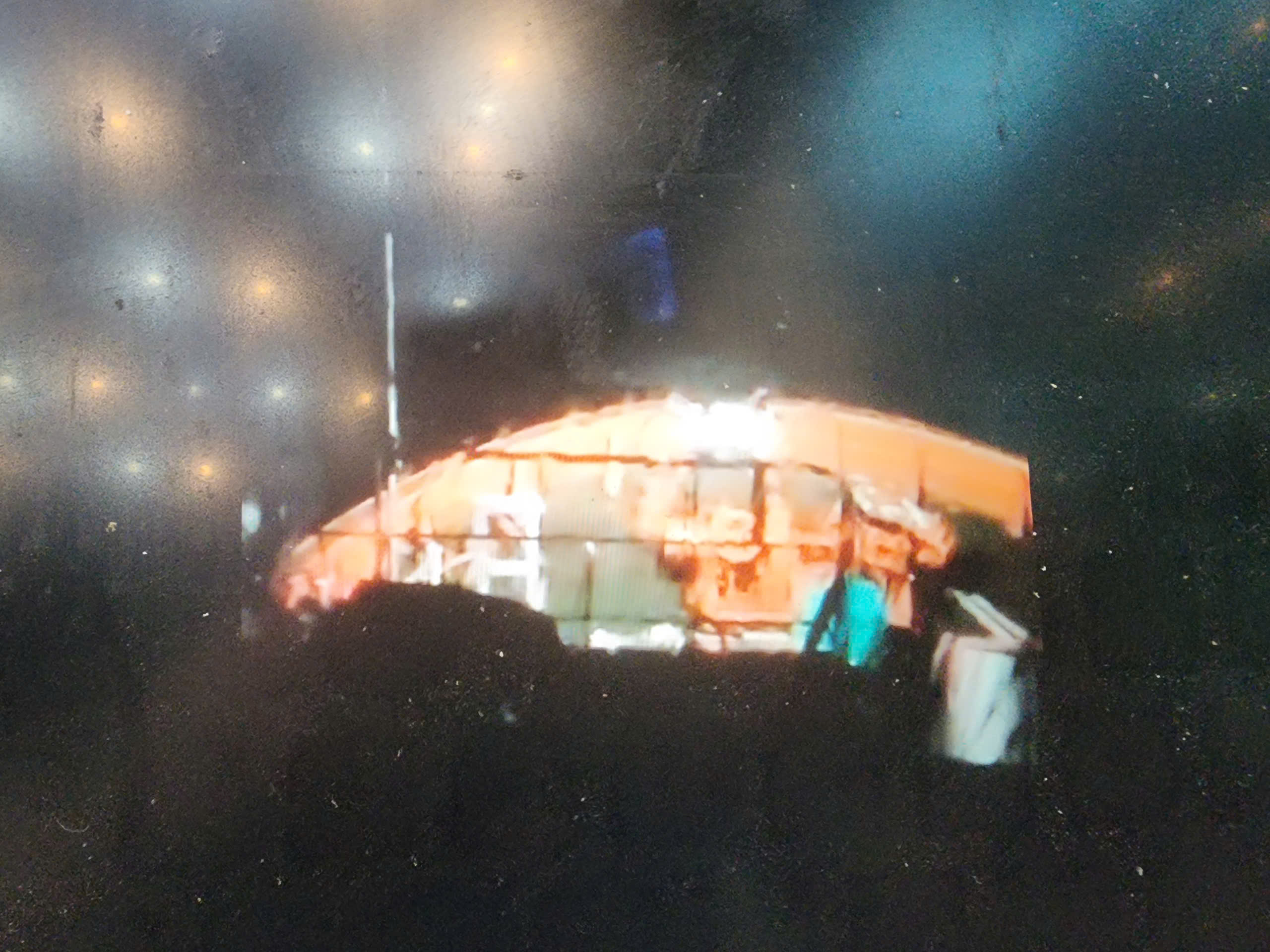 Thành lập Trung tâm cứu hộ tìm kiếm thuyền viên tàu chìm trên biển Vũng Áng- Ảnh 1. Thành lập Trung tâm cứu hộ tìm kiếm thuyền viên tàu chìm trên biển Vũng Áng- Ảnh 1.