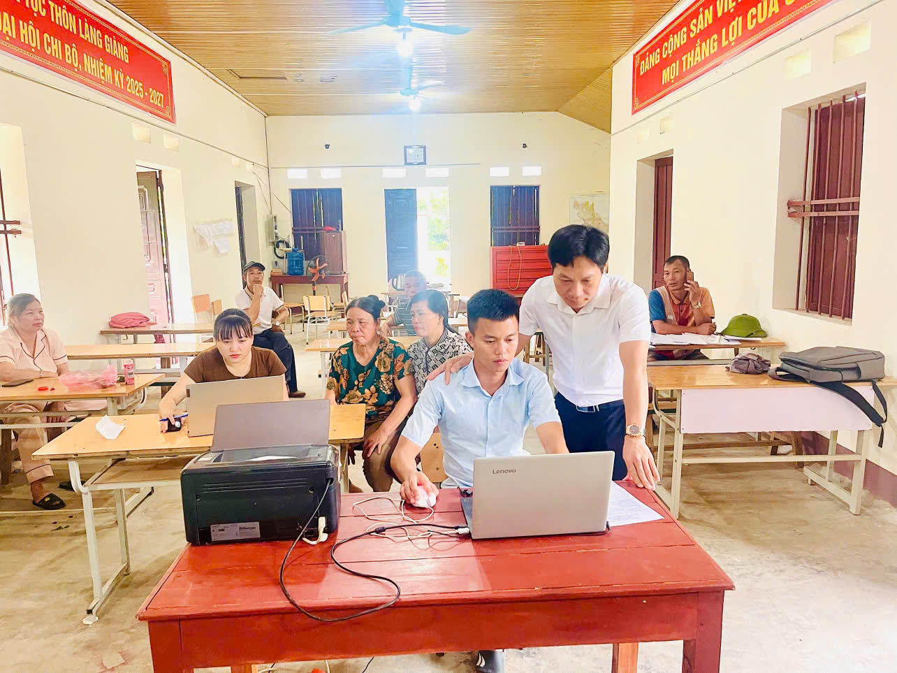 Làm không ngừng nghỉ để GPMB tuyến đường sắt Lào Cai - Hà Nội - Hải Phòng- Ảnh 7. Làm không ngừng nghỉ để GPMB tuyến đường sắt Lào Cai - Hà Nội - Hải Phòng- Ảnh 7.