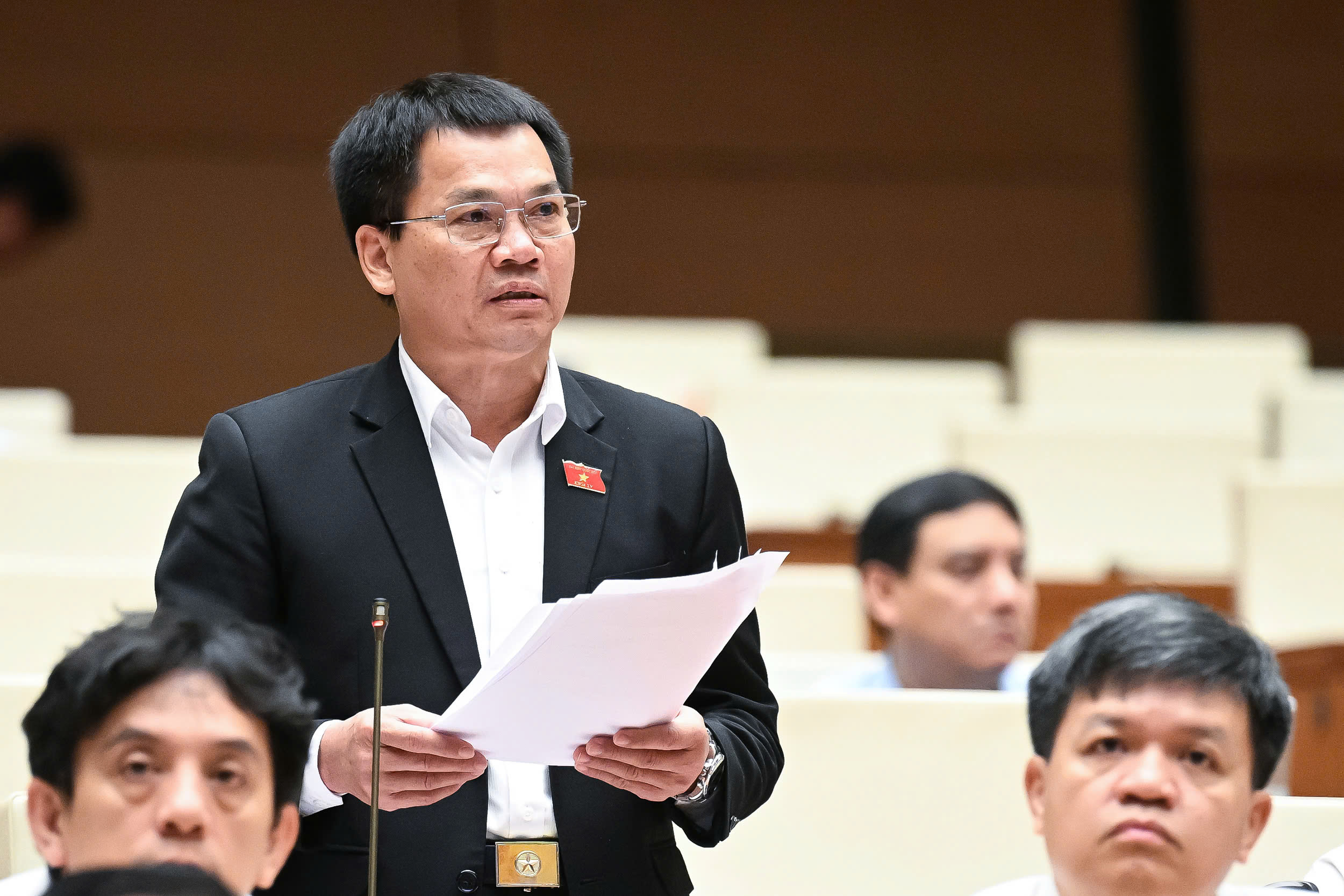 Nghị trường &ldquo;n&oacute;ng&rdquo; đề xuất bỏ hay giữ tử h&igrave;nh tội vận chuyển tr&aacute;i ph&eacute;p chất ma t&uacute;y- Ảnh 2.