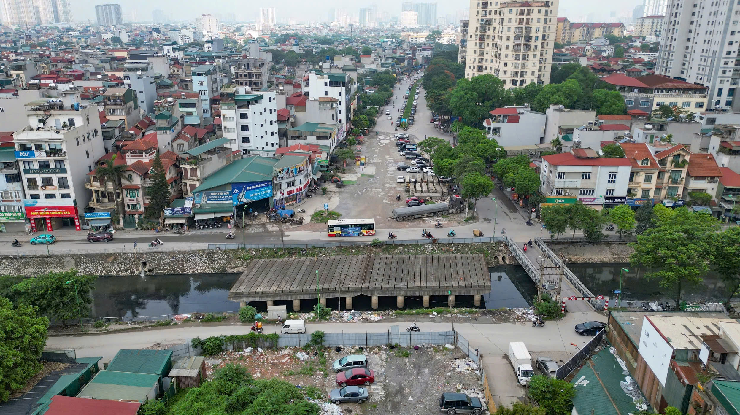 Cận cảnh đường Vành đai 2,5 ở Hà Nội tái khởi công sau nhiều năm "đắp chiếu"- Ảnh 4. Cận cảnh đường Vành đai 2,5 ở Hà Nội tái khởi công sau nhiều năm "đắp chiếu"- Ảnh 4.