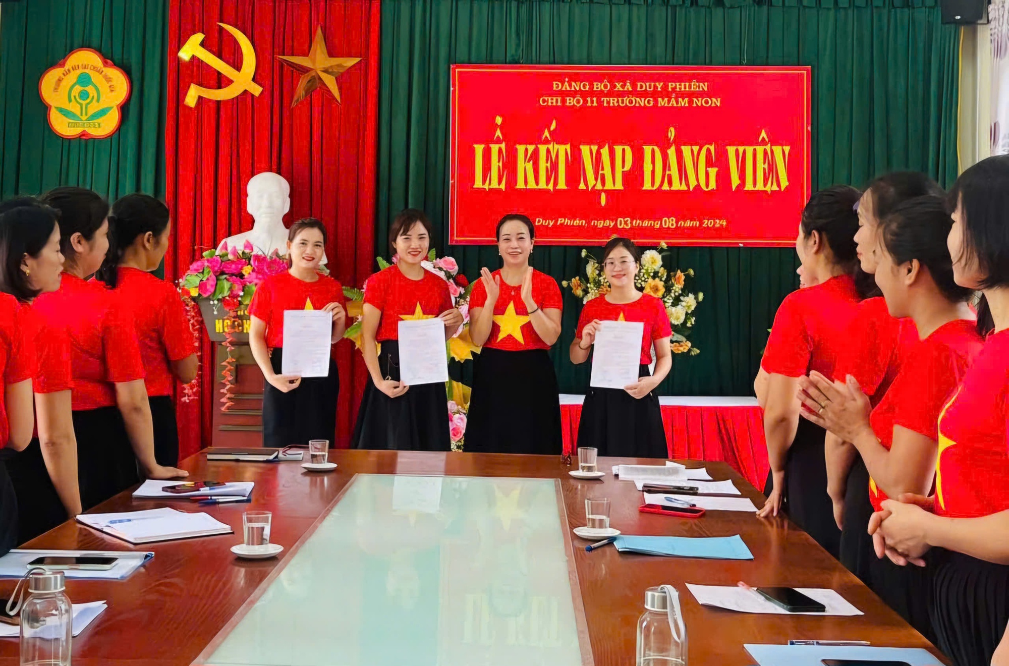 Vĩnh Ph&uacute;c: Đảng bộ x&atilde; Duy Phi&ecirc;n ch&uacute; trọng ph&aacute;t triển đảng vi&ecirc;n mới- Ảnh 2.