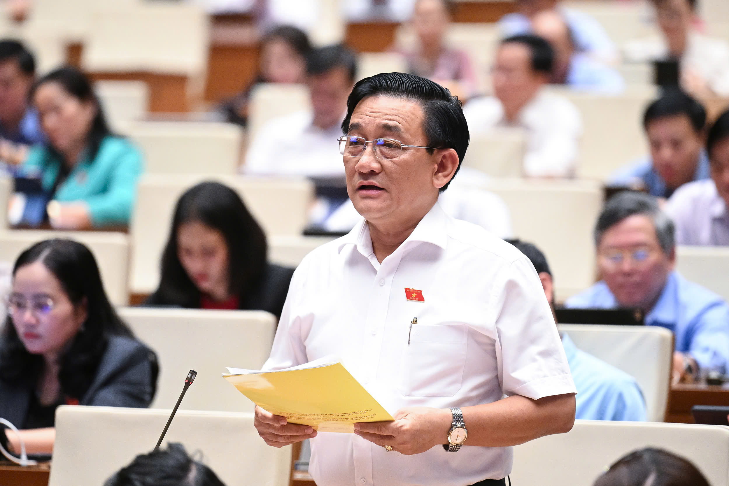 ĐBQH: Giảm &ugrave;n tắc giao th&ocirc;ng cũng ch&iacute;nh l&agrave; gi&uacute;p tiết kiệm năng lượng- Ảnh 1.