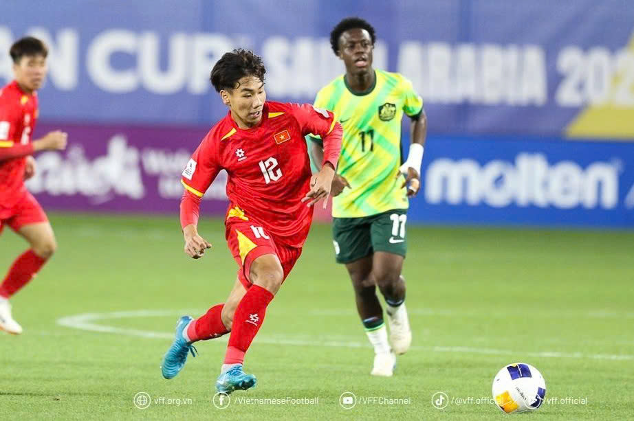 U16 Việt Nam thua ngược Australia tại CFA Team China 2025- Ảnh 1.