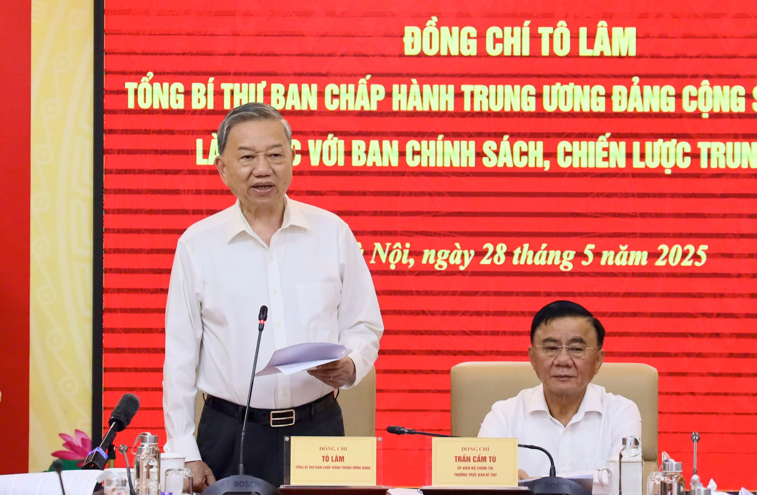 Đưa thị trường v&agrave;ng vận động ph&ugrave; hợp với nguy&ecirc;n tắc thị trường, c&oacute; sự quản l&yacute; của Nh&agrave; nước- Ảnh 1.