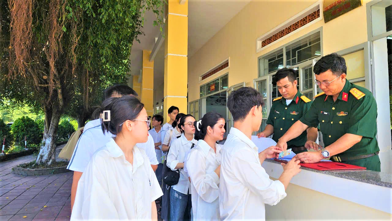 95% học vi&ecirc;n vượt qua kỳ s&aacute;t hạch l&aacute;i xe do C&ocirc;ng an tỉnh Kh&aacute;nh H&ograve;a tổ chức- Ảnh 4.