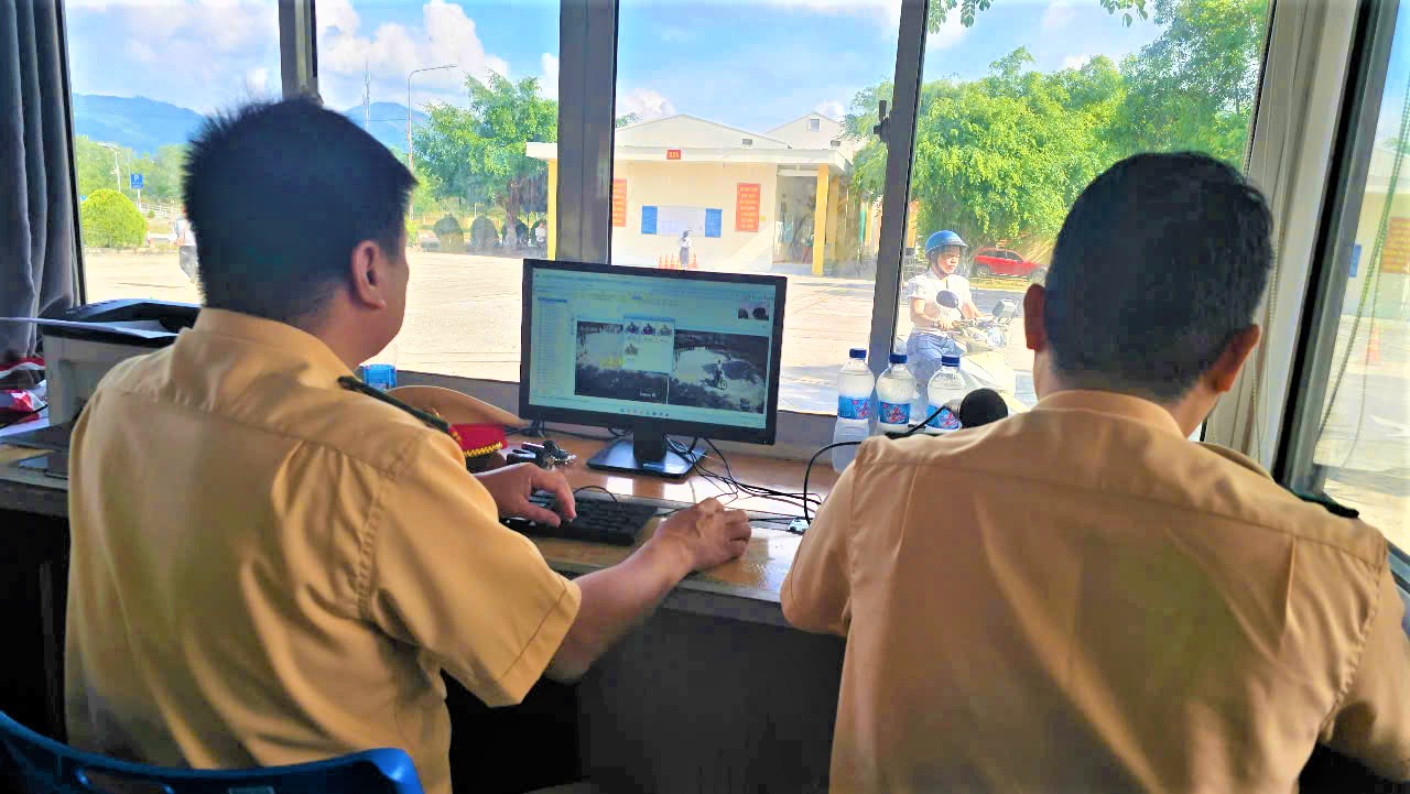 95% học vi&ecirc;n vượt qua kỳ s&aacute;t hạch l&aacute;i xe do C&ocirc;ng an tỉnh Kh&aacute;nh H&ograve;a tổ chức- Ảnh 3.