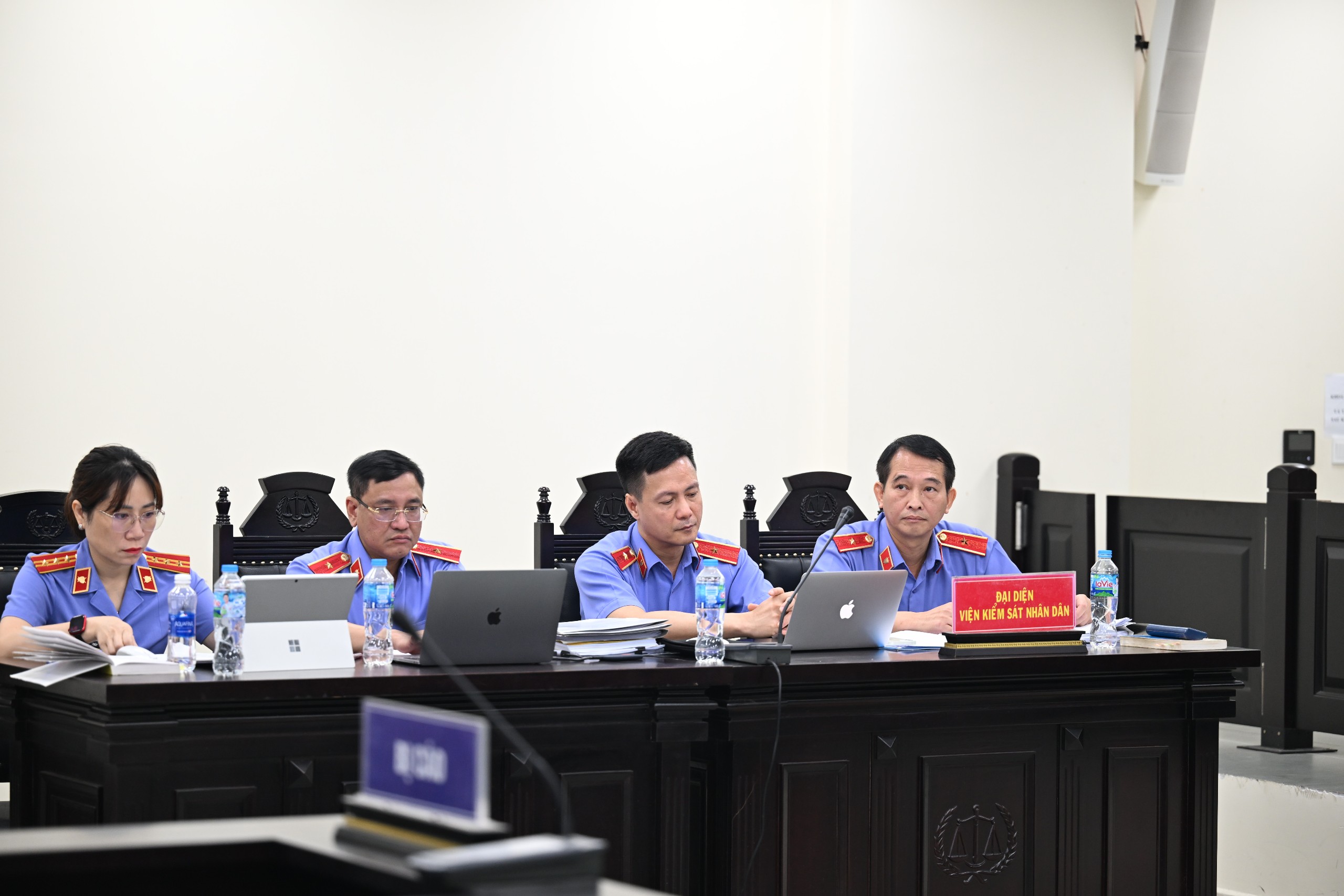 X&eacute;t xử cựu Vụ ph&oacute; Nguyễn Lộc An nhận hơn 14 tỷ đồng tiền hối lộ mua biệt thự
- Ảnh 3.