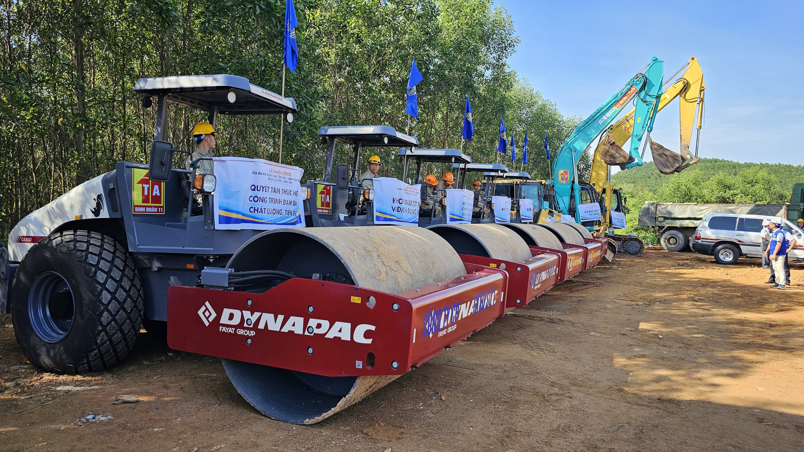 Bộ trưởng Trần Hồng Minh ph&aacute;t lệnh mở rộng đường La Sơn - H&ograve;a Li&ecirc;n l&ecirc;n cao tốc- Ảnh 7.