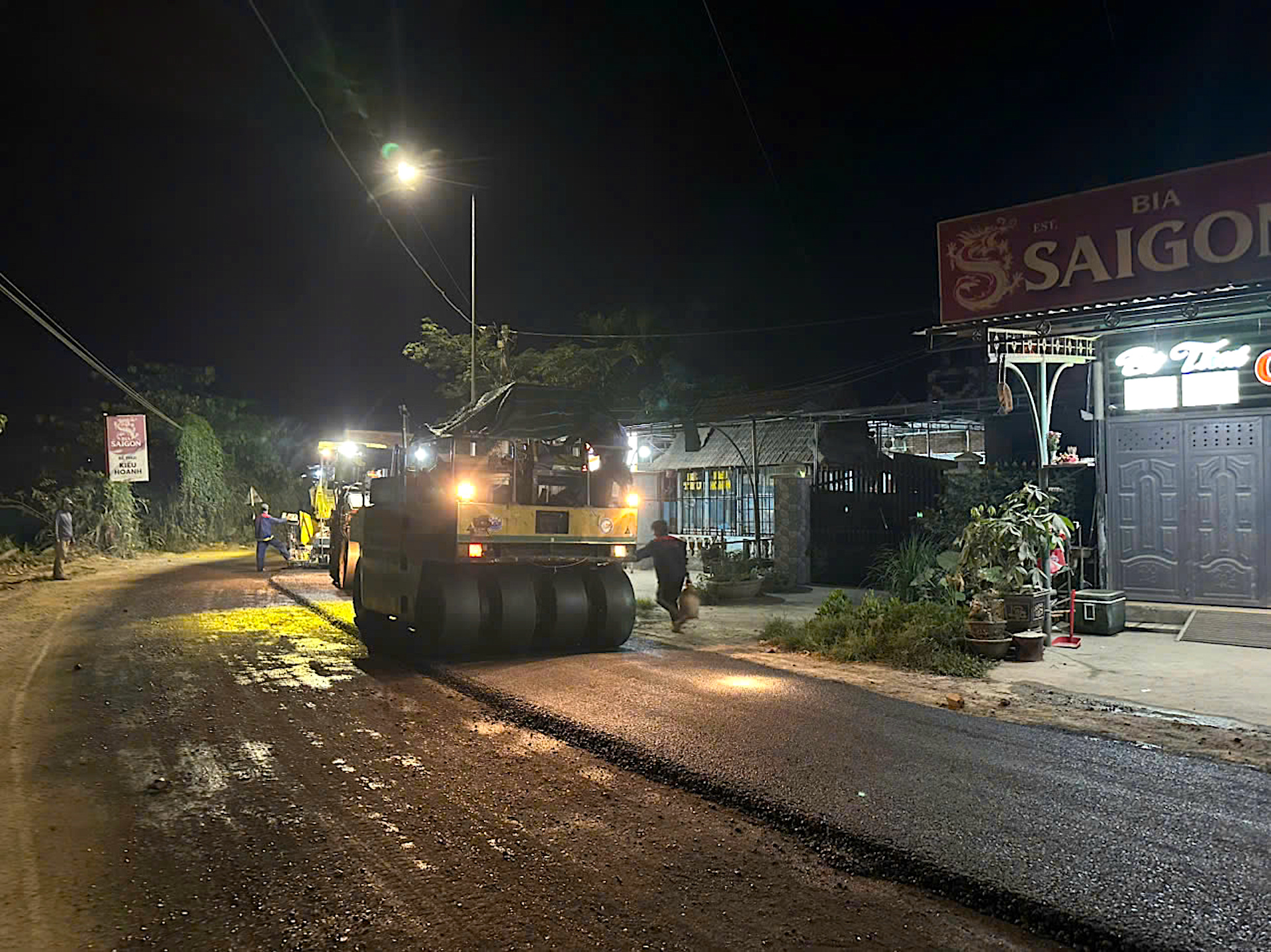 Bắt đầu ho&agrave;n trả c&aacute;c tuyến đường mượn để thi c&ocirc;ng cao tốc Quảng Ng&atilde;i - Ho&agrave;i Nhơn- Ảnh 1.