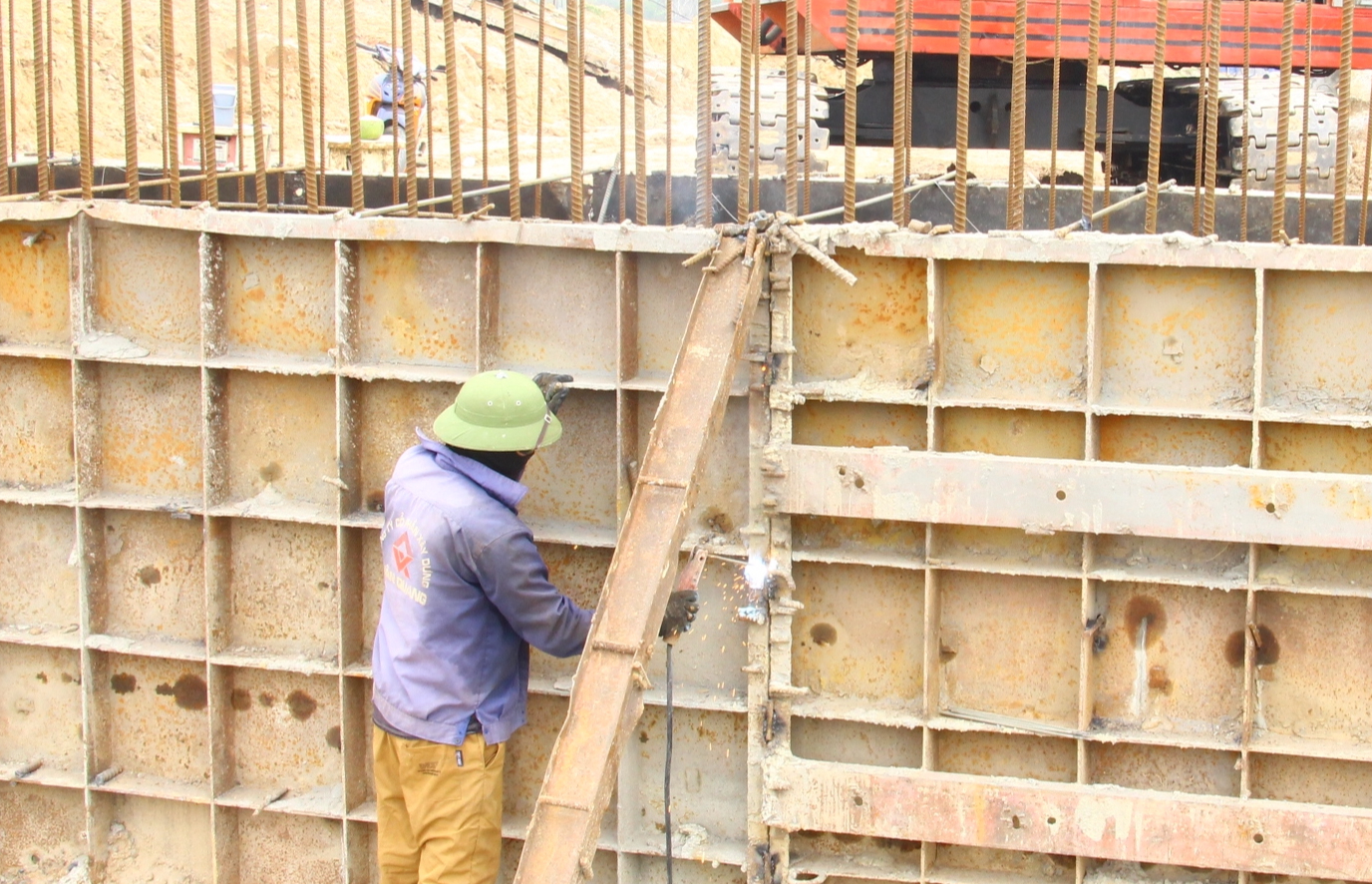Chạy đua thời tiết đưa dự án Vành đai 3 TP.HCM qua Đồng Nai cán đích trước 19/12- Ảnh 5. Chạy đua thời tiết đưa dự án Vành đai 3 TP.HCM qua Đồng Nai cán đích trước 19/12- Ảnh 5.