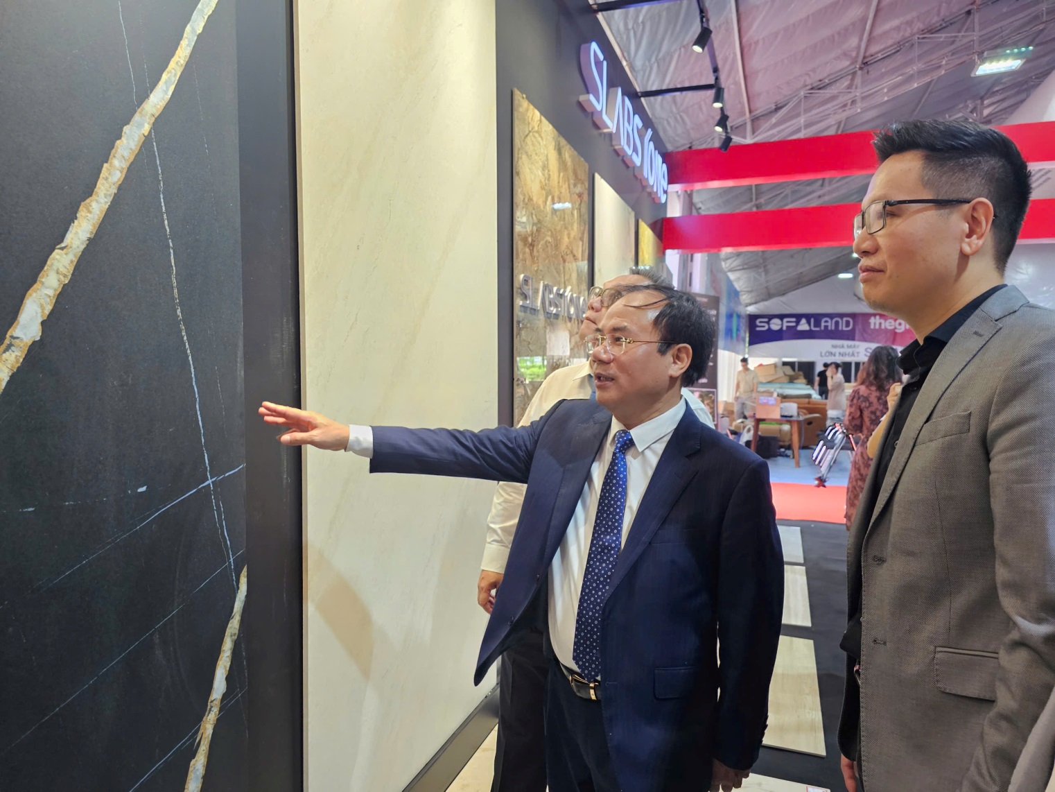 Vietbuild H&agrave; Nội 2025 - đẩy mạnh x&uacute;c tiến thương mại, đổi mới c&ocirc;ng nghệ- Ảnh 2.