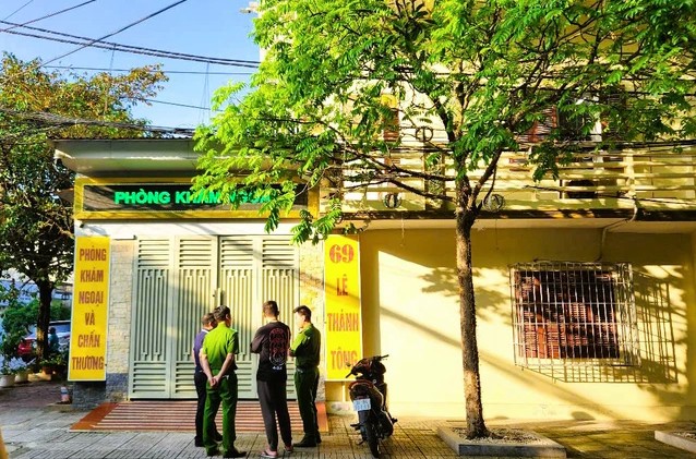 Vụ nữ bệnh nh&acirc;n tử vong ở ph&ograve;ng kh&aacute;m tư tại Thanh H&oacute;a, Bộ Y tế r&agrave; so&aacute;t, x&aacute;c minh- Ảnh 1.