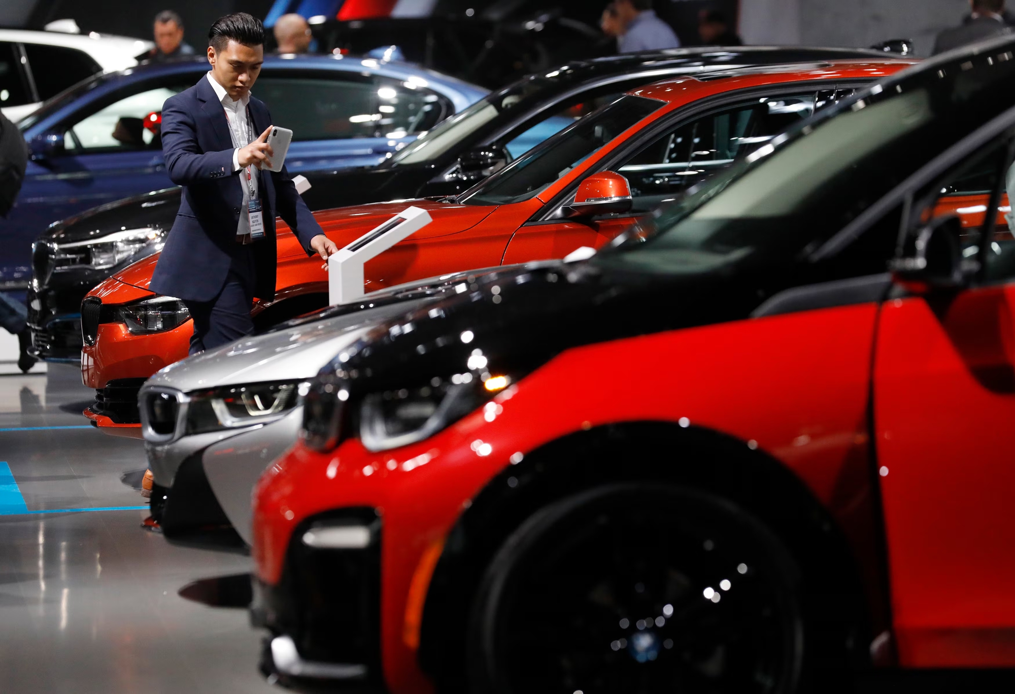 Các hãng xe hơi Đức xoay xở để giảm thuế nhập khẩu với Mỹ- Ảnh 1. Các hãng xe hơi Đức xoay xở để giảm thuế nhập khẩu với Mỹ- Ảnh 1.