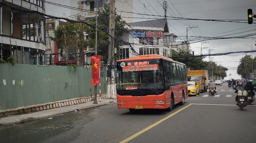 Kh&aacute;nh H&ograve;a hỗ trợ tiền xăng xe cho c&aacute;n bộ, c&ocirc;ng chức sau s&aacute;p nhập tỉnh- Ảnh 1.