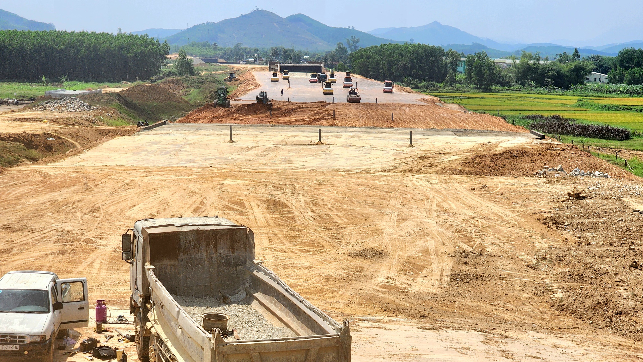 Nh&agrave; thầu dốc to&agrave;n lực ho&agrave;n thiện cao tốc Quảng Ng&atilde;i - Ho&agrave;i Nhơn- Ảnh 8.