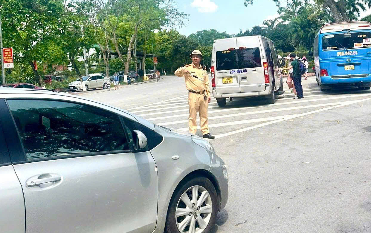 Ngăn ma men diễu phố, đảm bảo an to&agrave;n dịp nghỉ lễ 30/4- Ảnh 3.