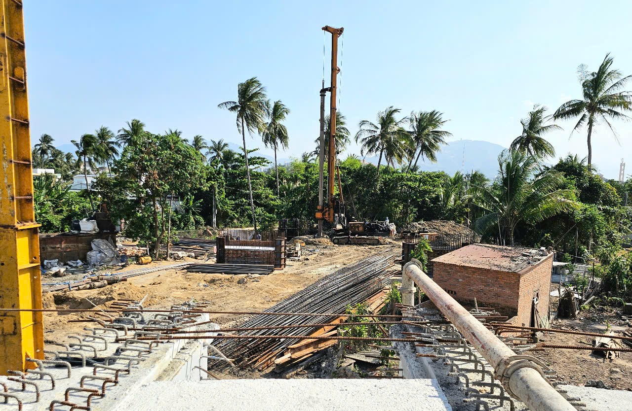 L&ecirc;n phương &aacute;n cưỡng chế, kh&ocirc;ng để dự &aacute;n đập ngăn mặn Nha Trang chậm trễ- Ảnh 3.