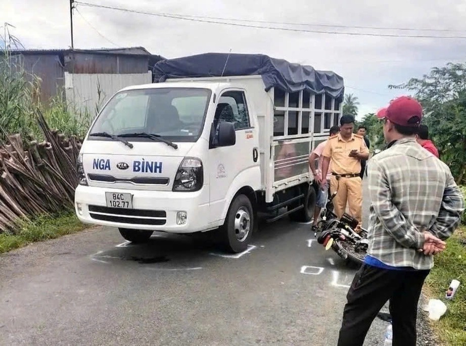 VKSND Tối cao: T&agrave;i xế xe tải c&oacute; lỗi trong vụ nữ sinh tử vong ở Vĩnh Long- Ảnh 1.