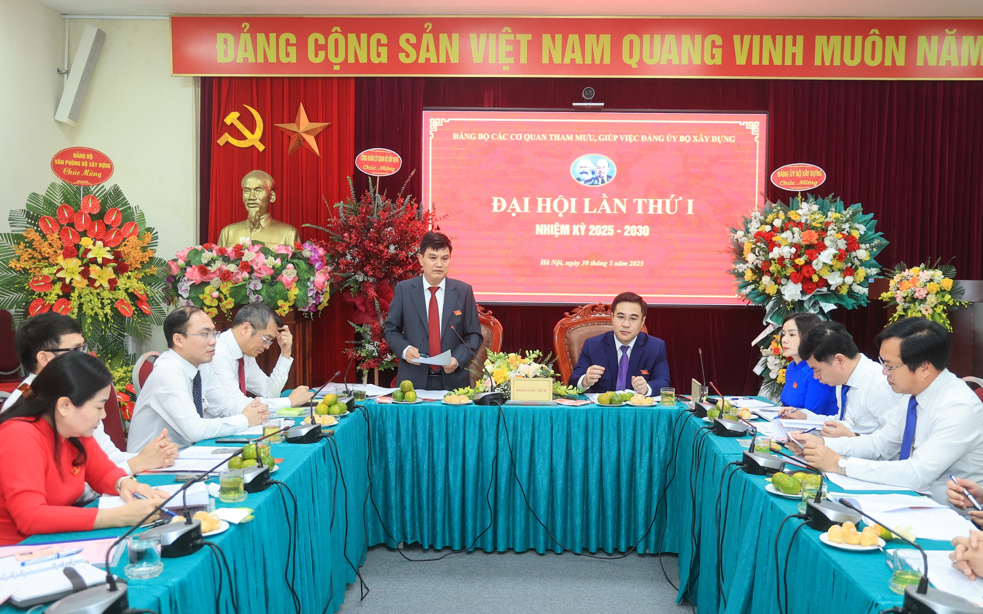 Đảng ủy cơ quan thuộc Bộ Xây dựng quán triệt 3 đột phá trong triển khai nghị quyết- Ảnh 2. Đảng bộ các cơ quan tham mưu, giúp việc của Đảng ủy Bộ Xây dựng đại hội lần thứ I