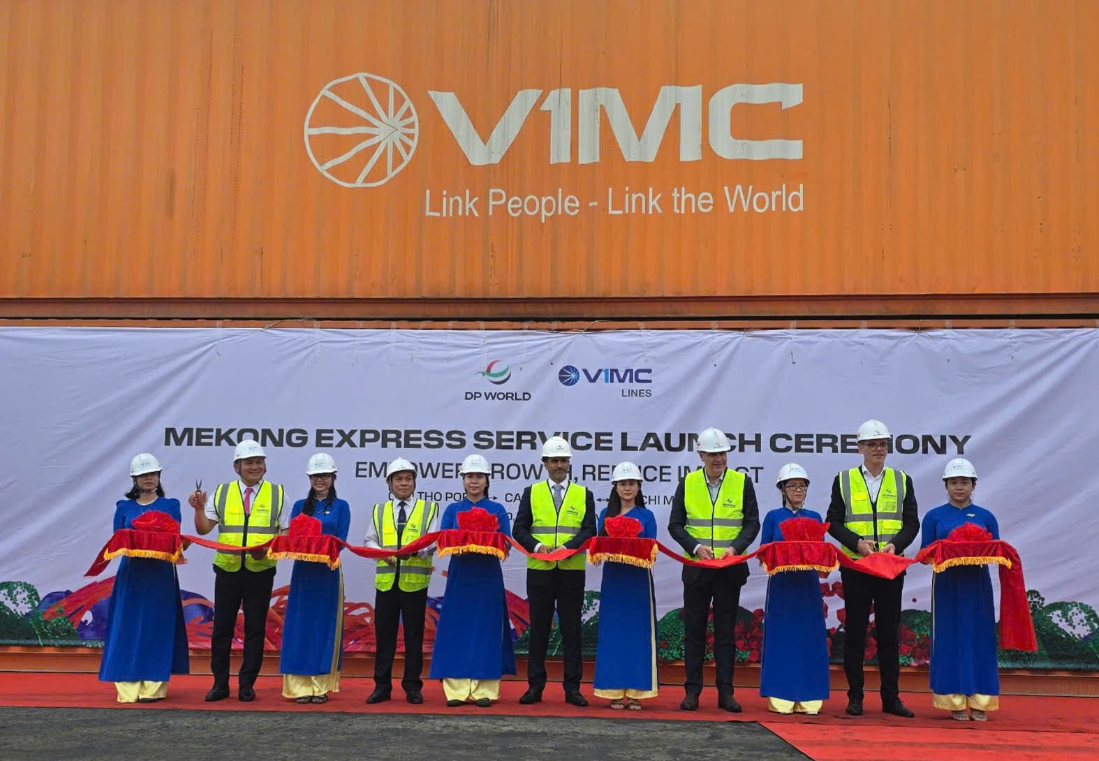 Cần Thơ khai trương tuyến Mekong Express, thời gian từ C&aacute;i Cui đến C&aacute;i M&eacute;p c&ograve;n 15 giờ- Ảnh 1.