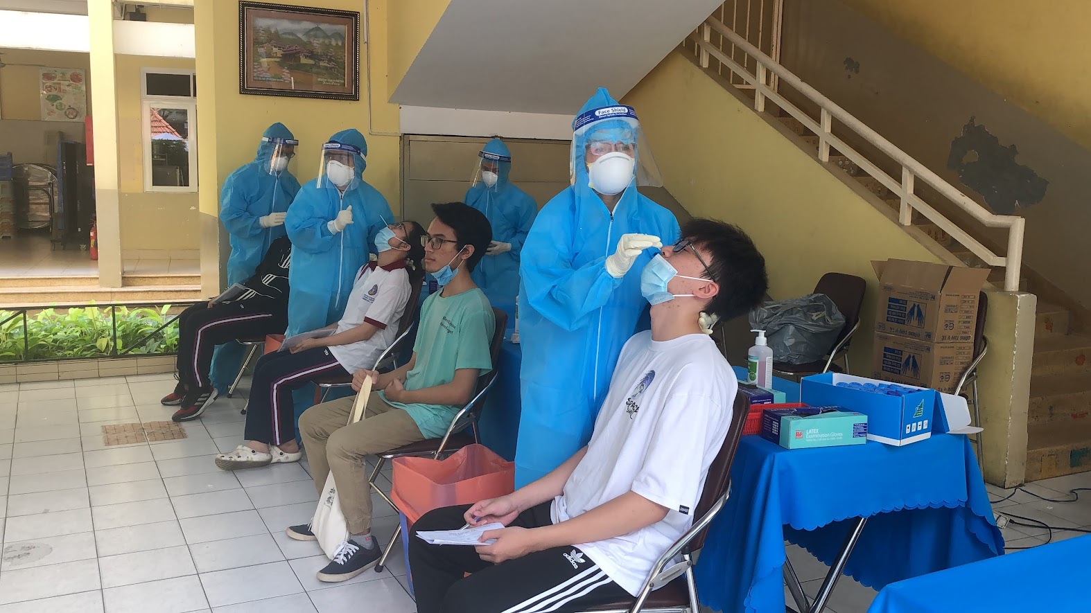 TP.HCM: Số ca nhiễm Covid-19 tăng nhanh, 2 ca tử vong ở nh&oacute;m c&oacute; bệnh nền- Ảnh 2.